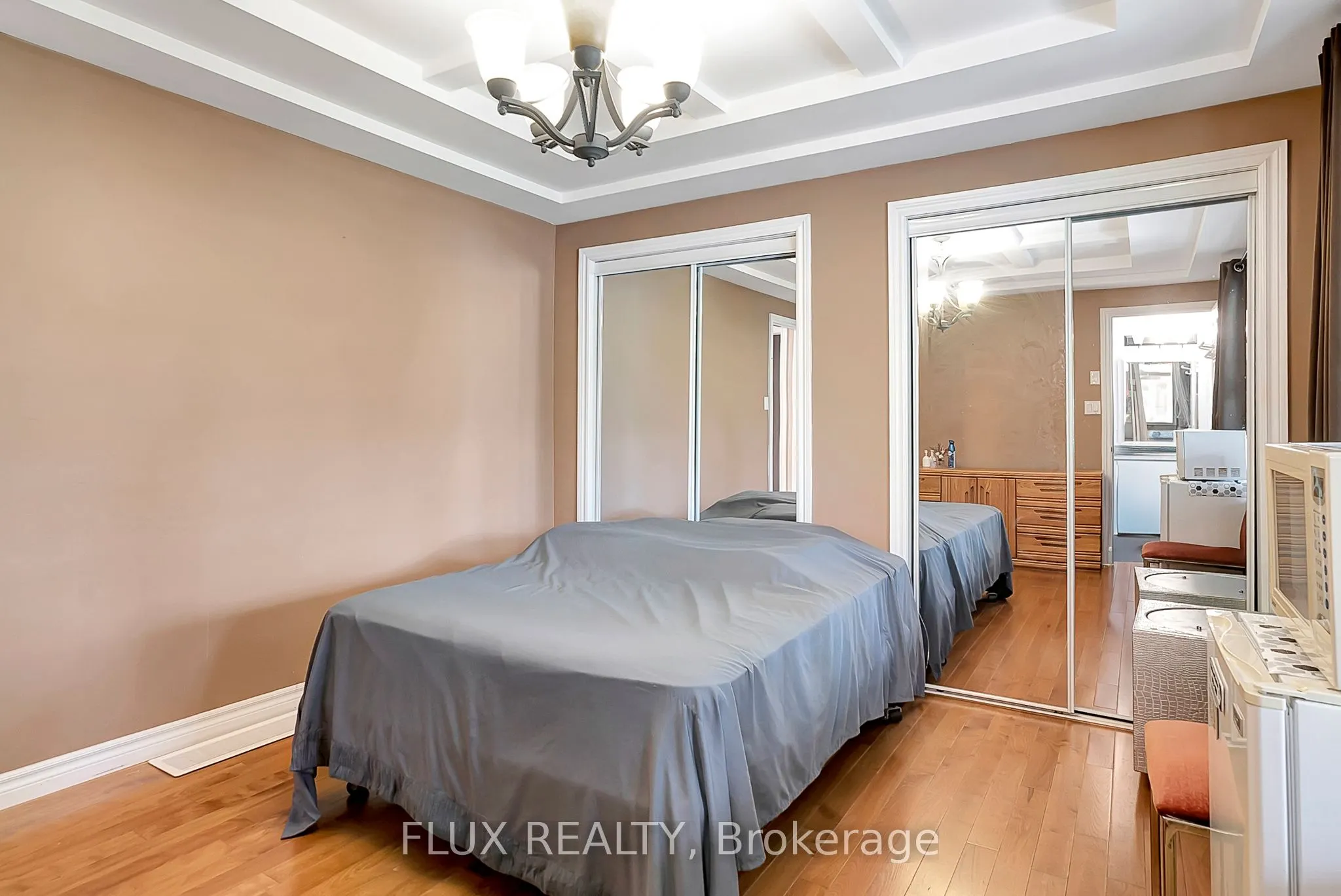 1392 Doon Village Road