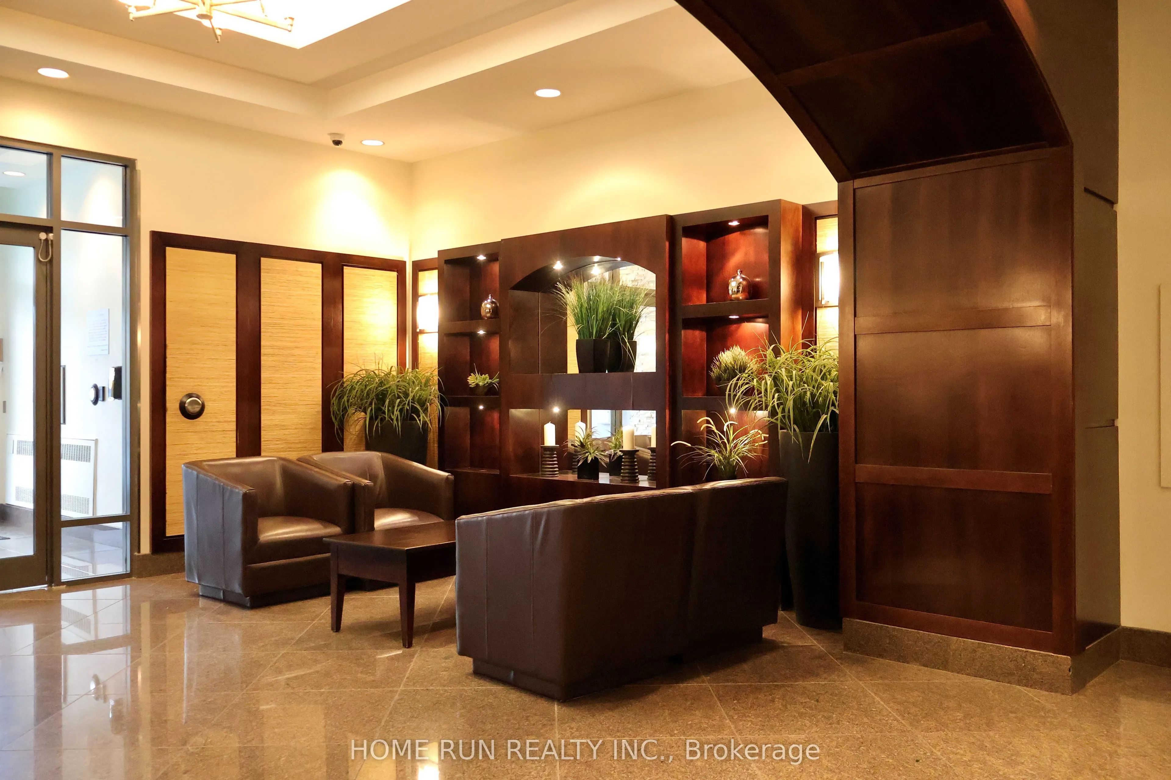 200 Besserer Street, #808