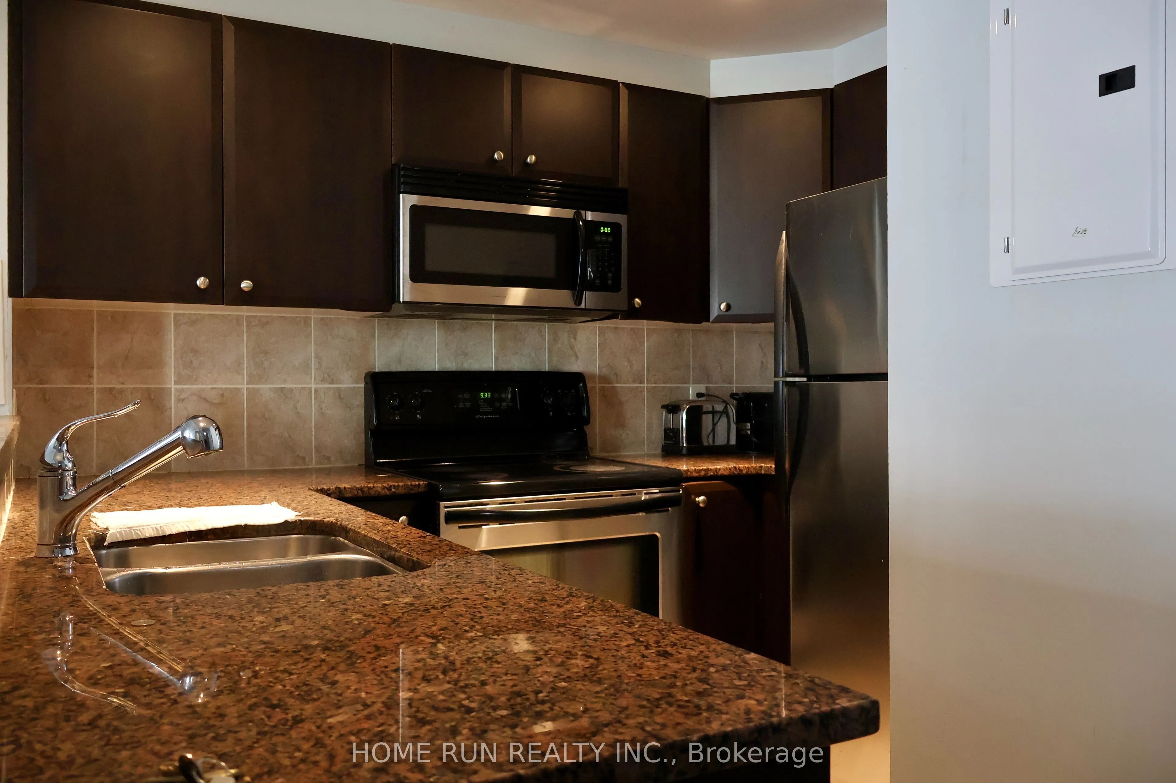 200 Besserer Street, #808