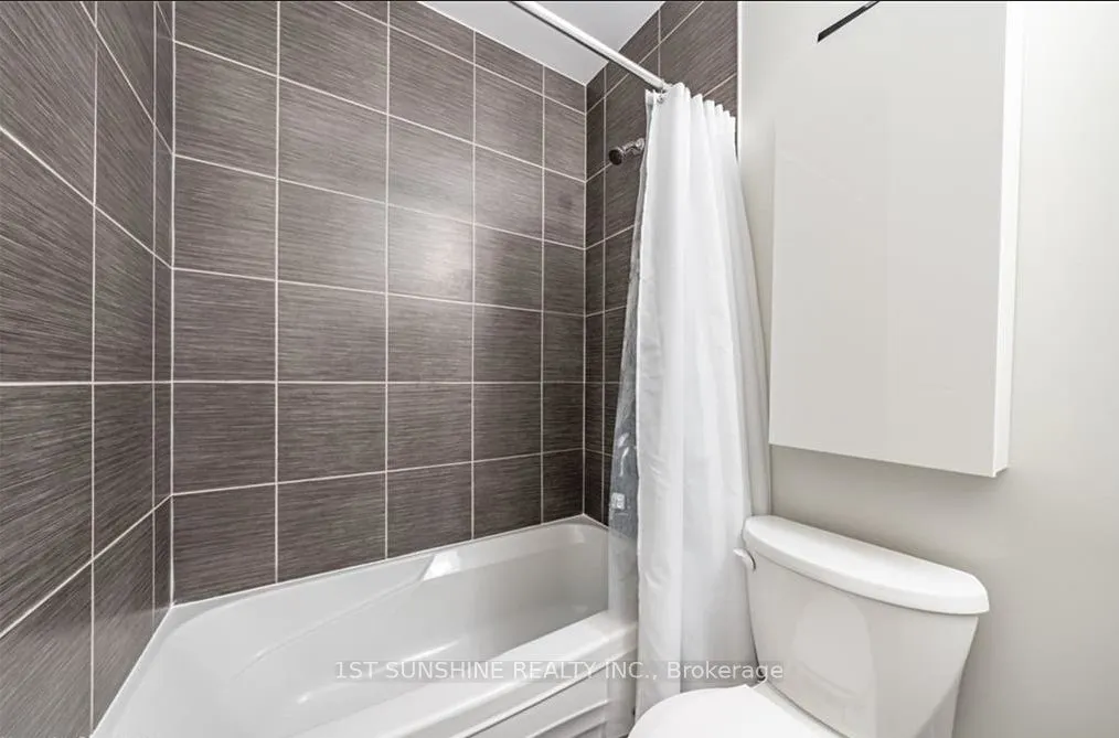 112 King Street E, #1114