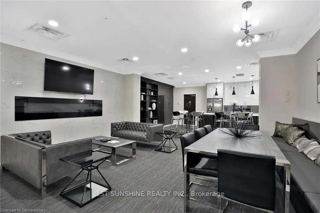 112 King Street E, #1114