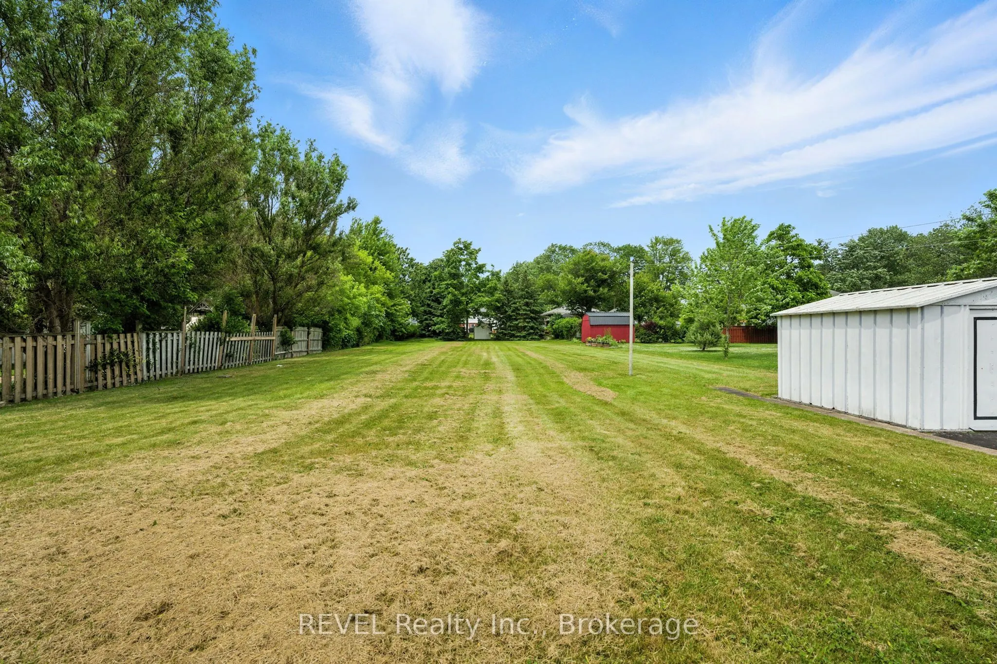 146 Main Street E