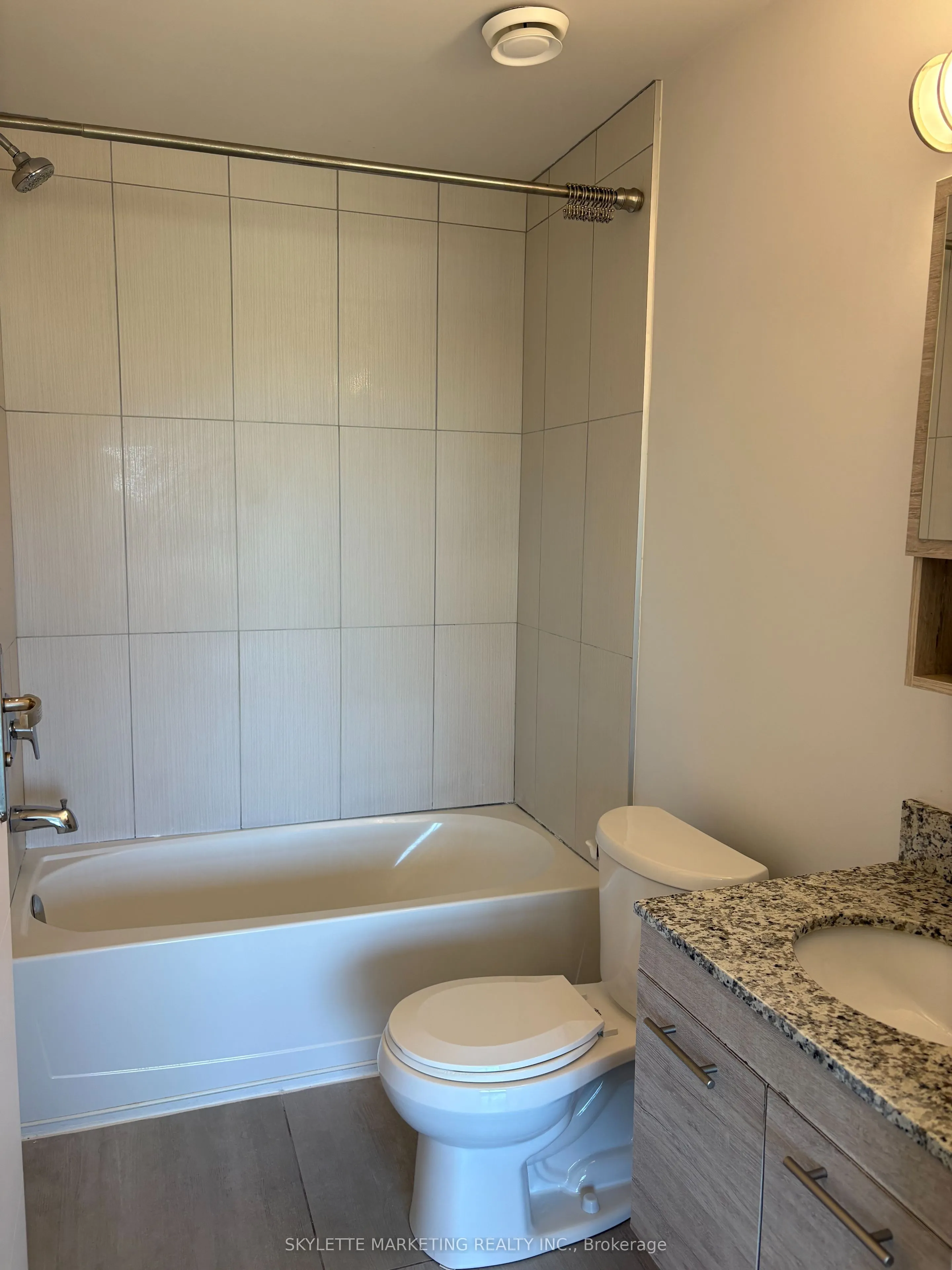251 Hemlock Street, #601