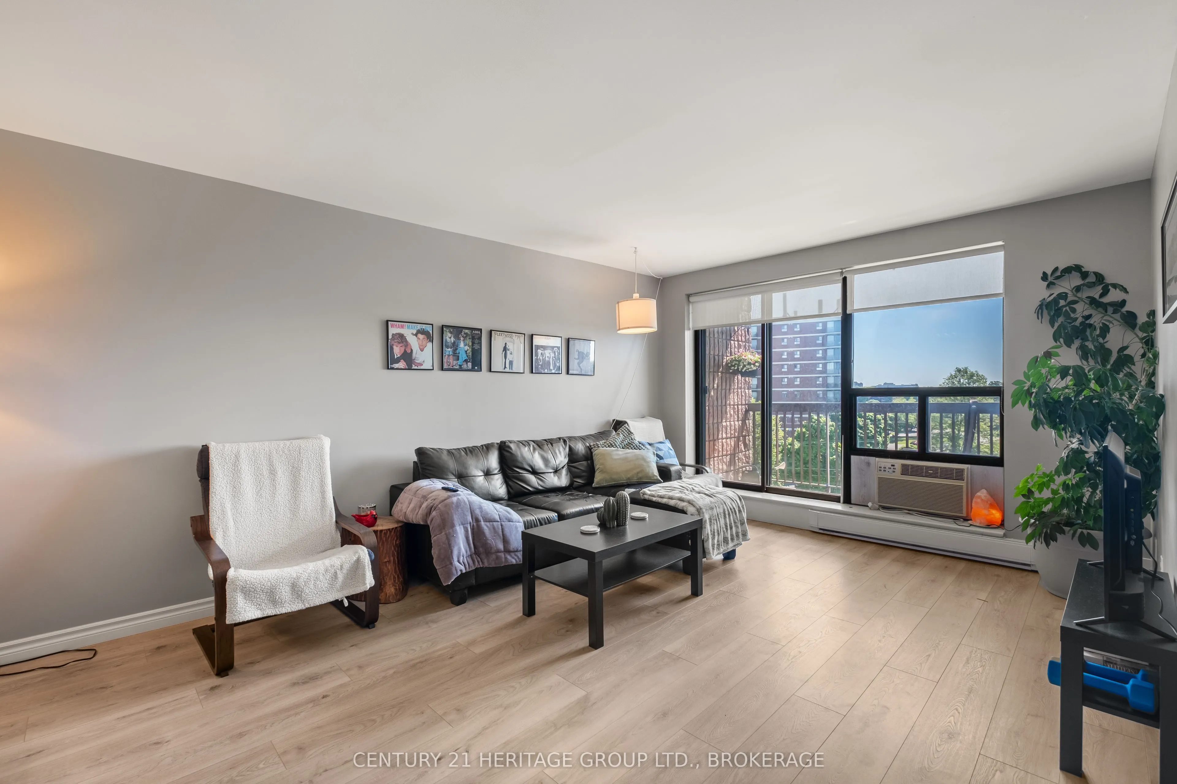 17 ELDON HALL Place, #607