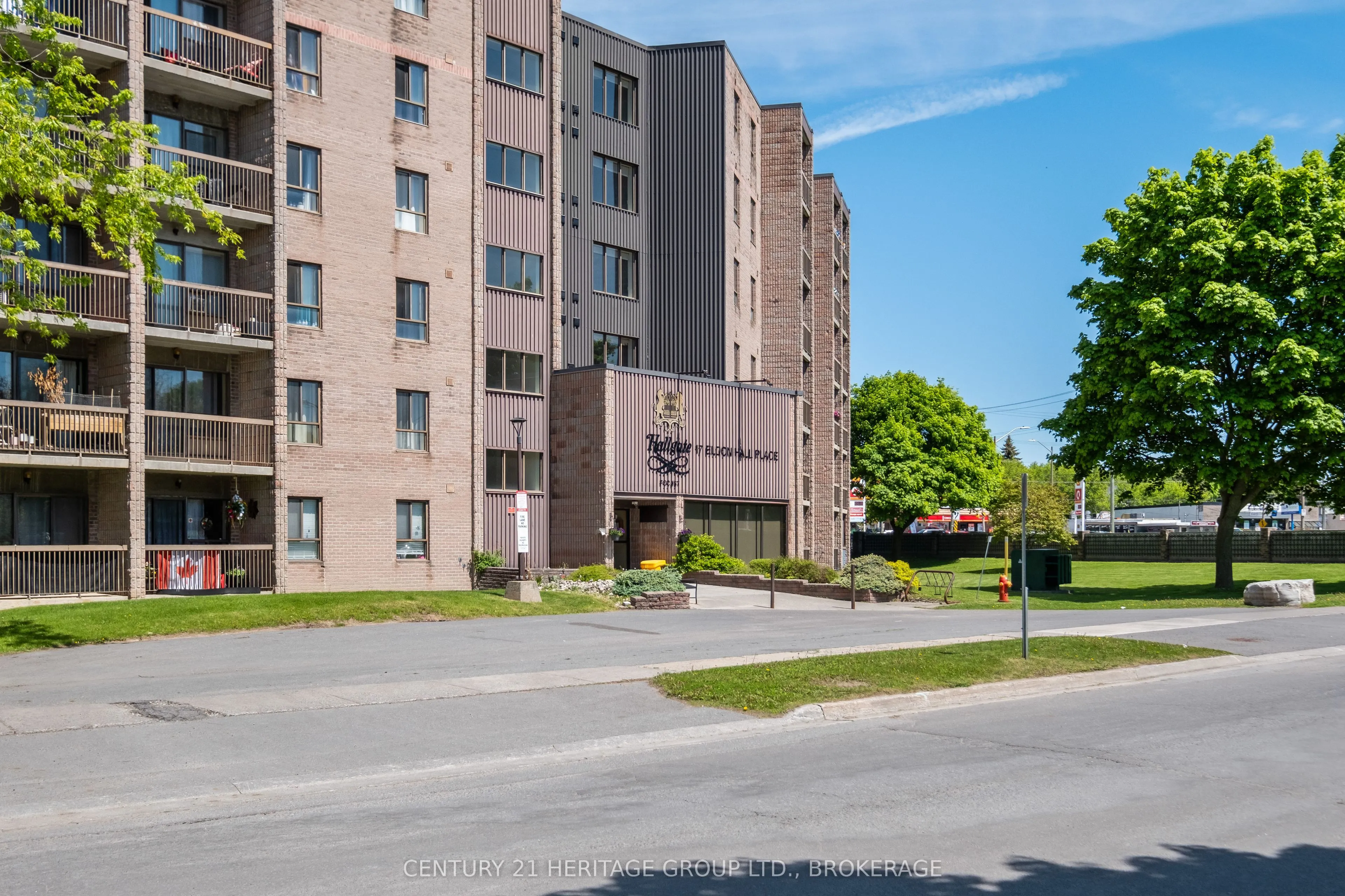 17 ELDON HALL Place, #607