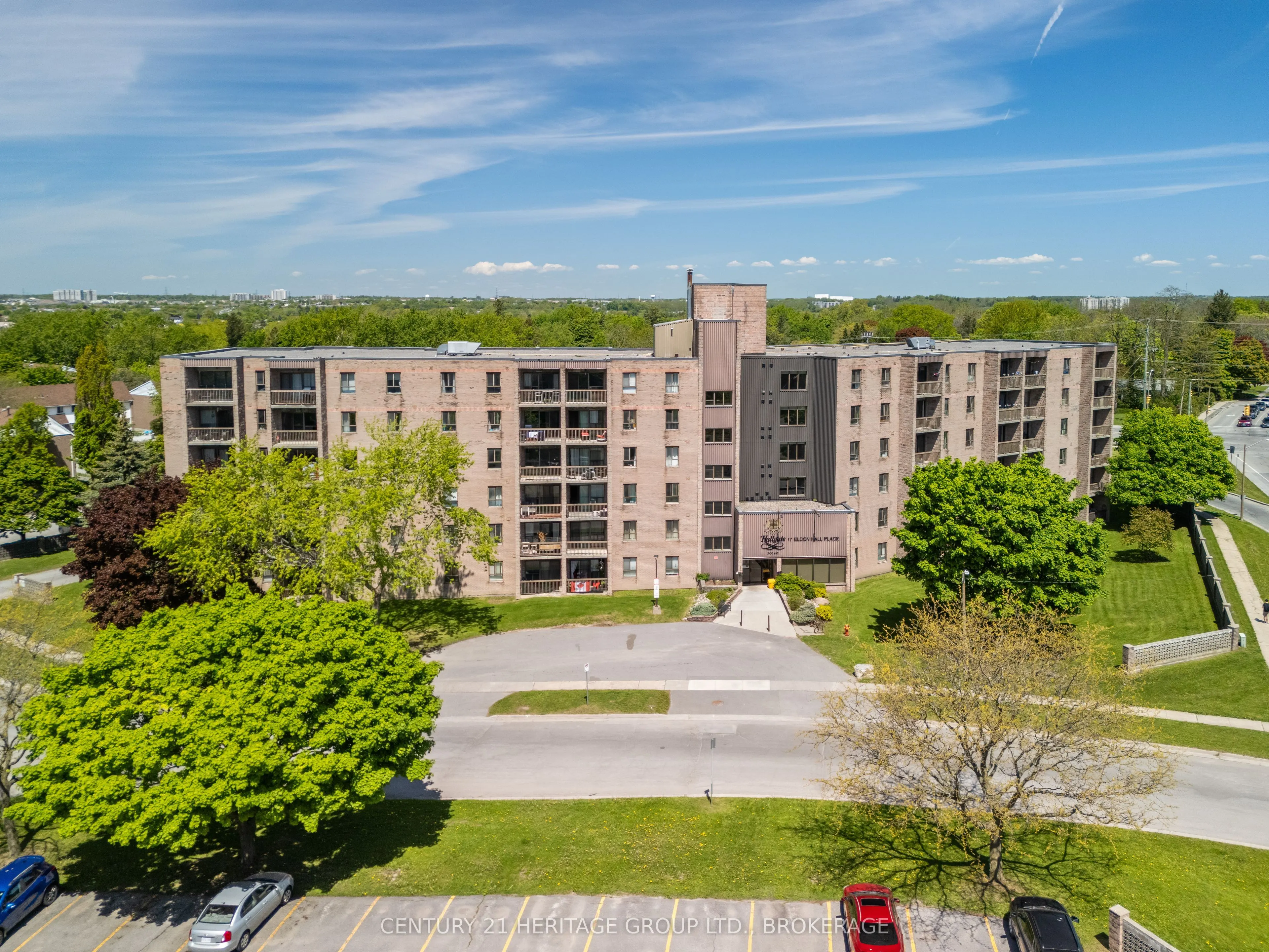 17 ELDON HALL Place, #607