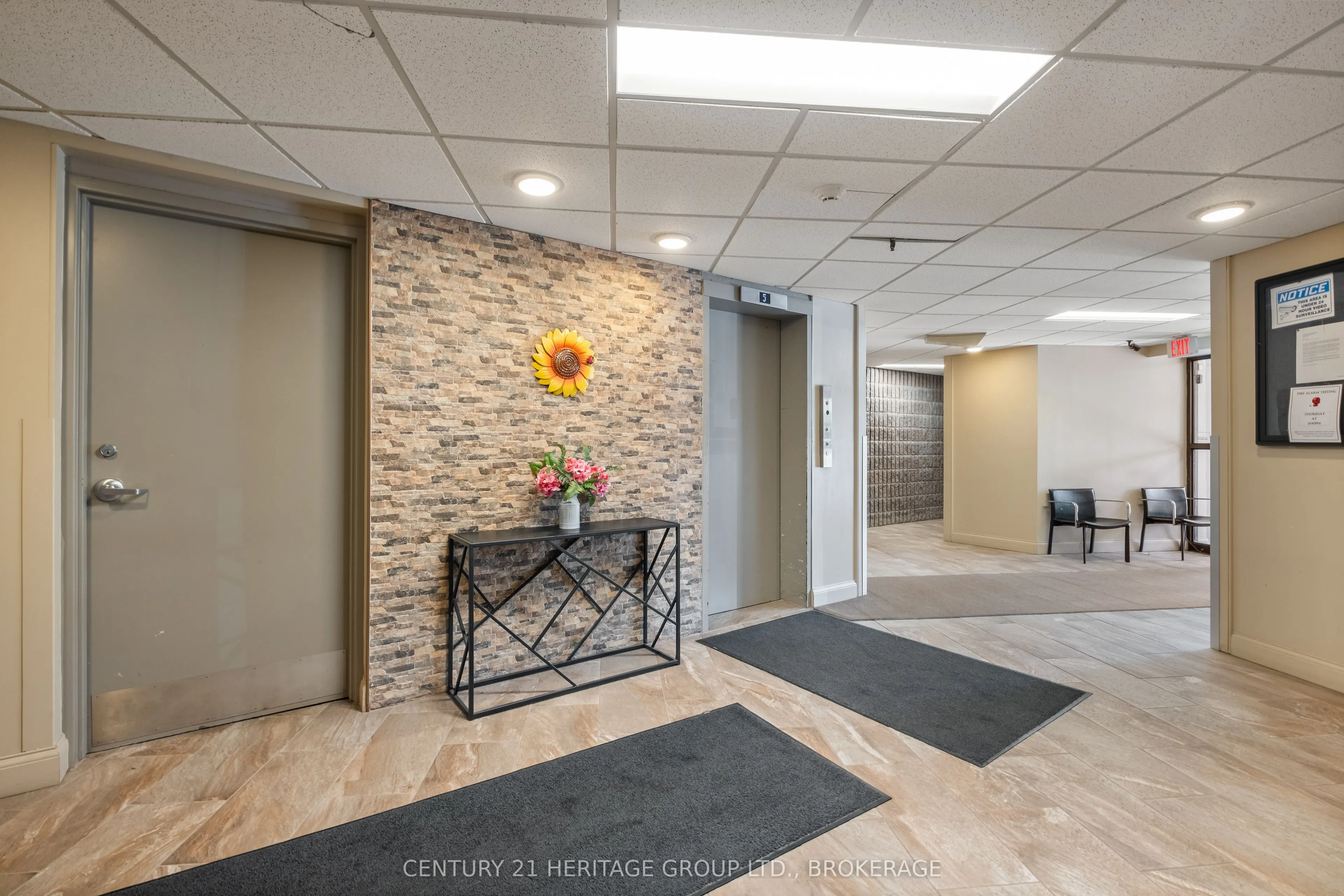 17 ELDON HALL Place, #607