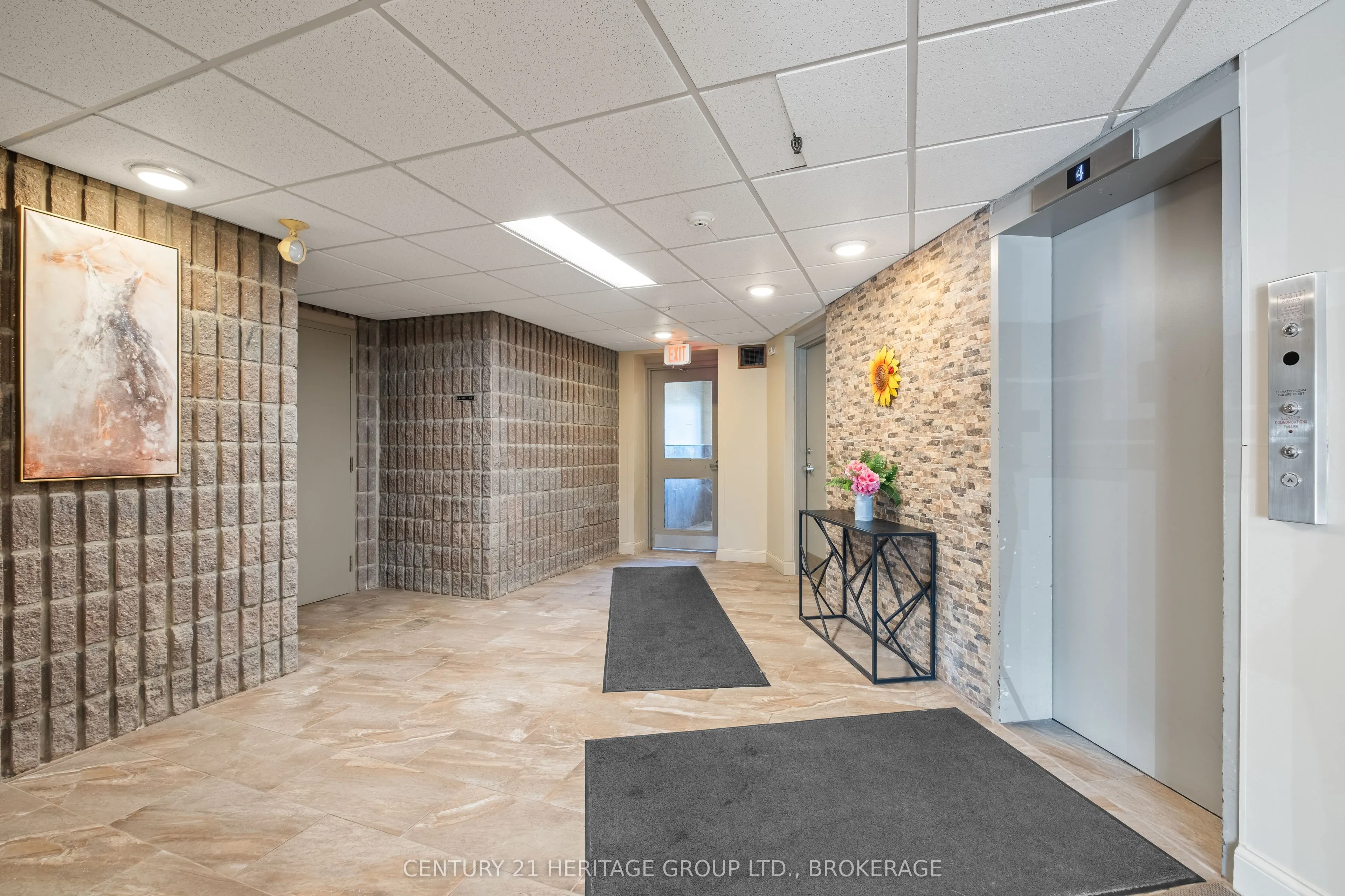 17 ELDON HALL Place, #607