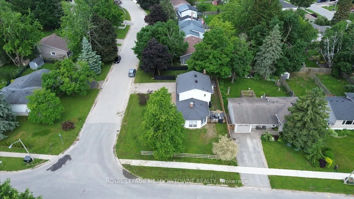 336 Pineview Gardens