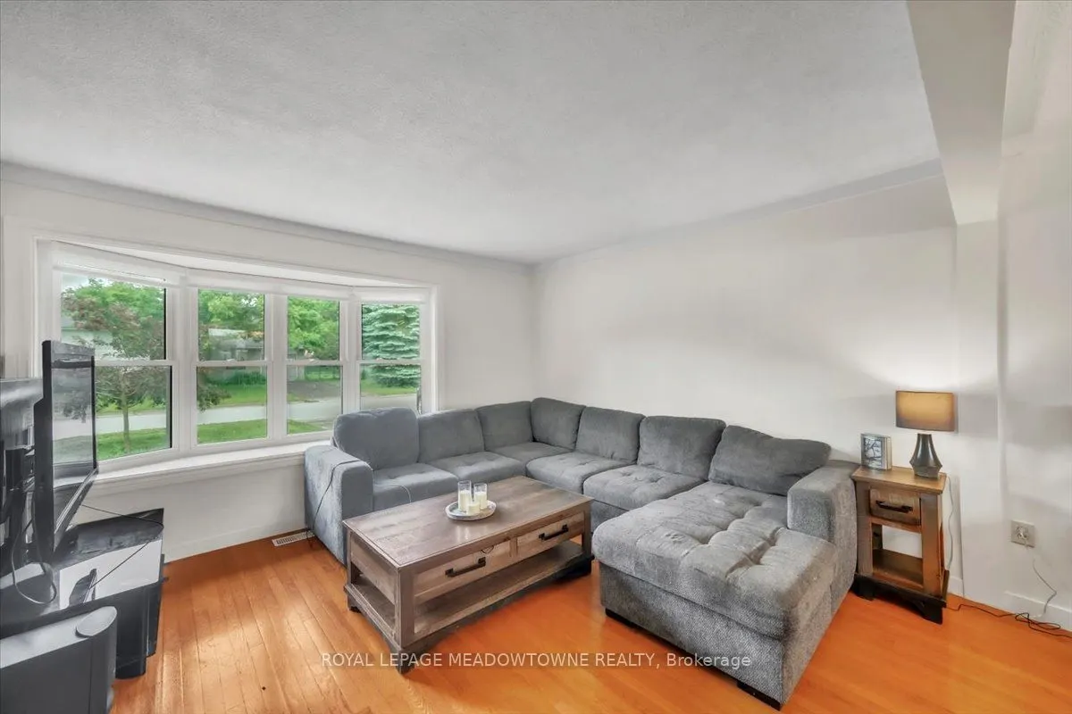 336 Pineview Gardens