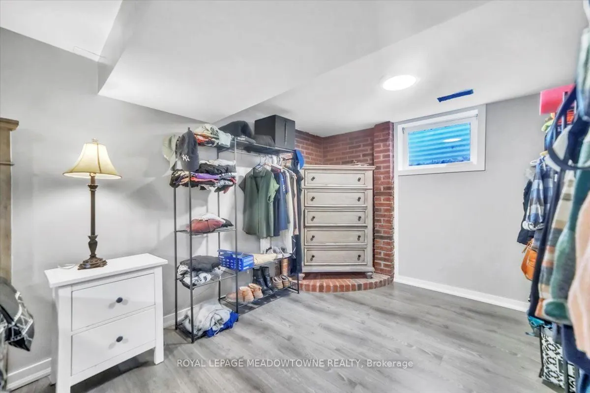 336 Pineview Gardens
