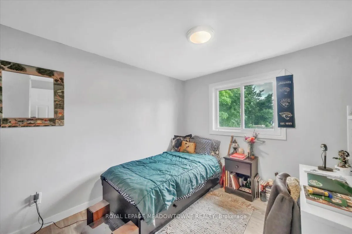 336 Pineview Gardens