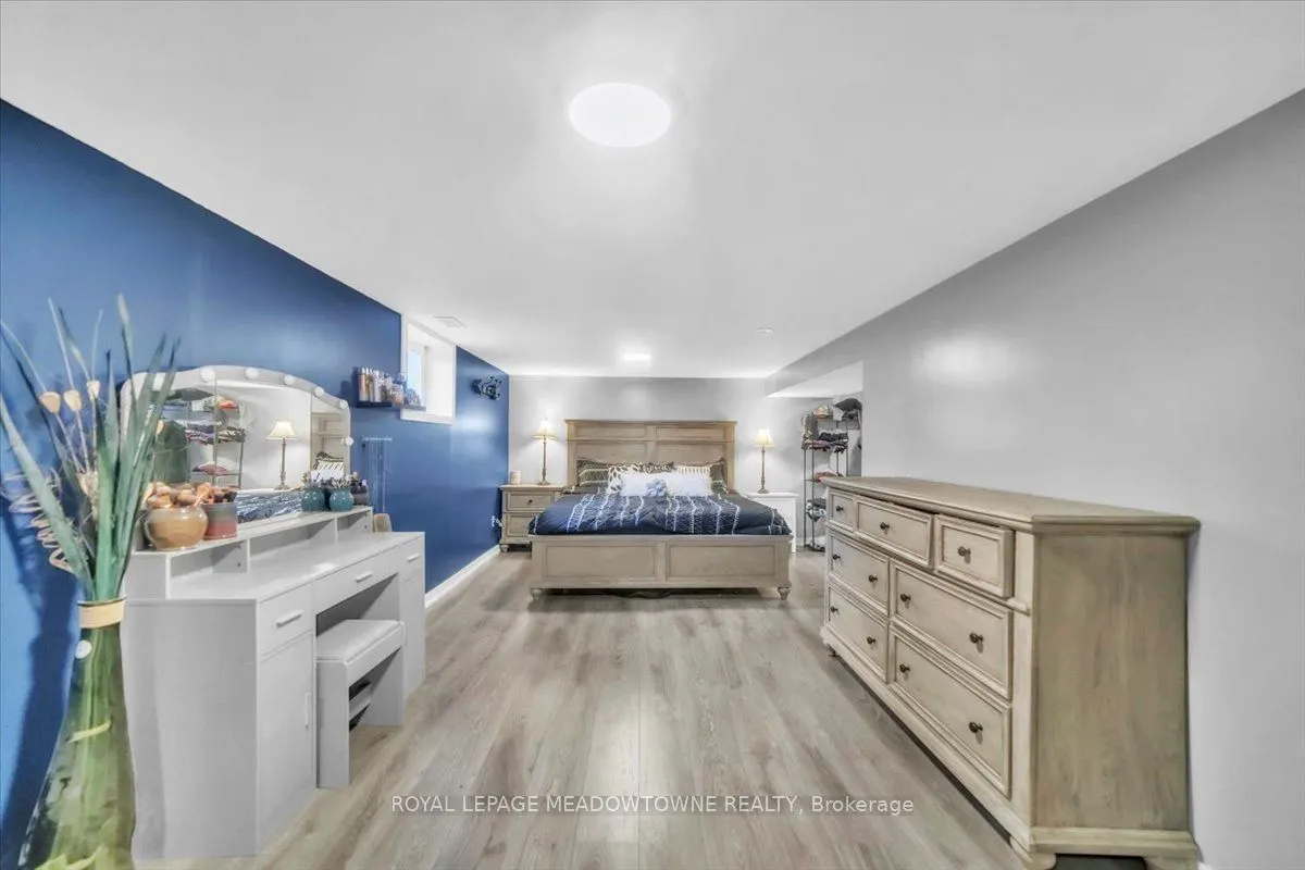336 Pineview Gardens