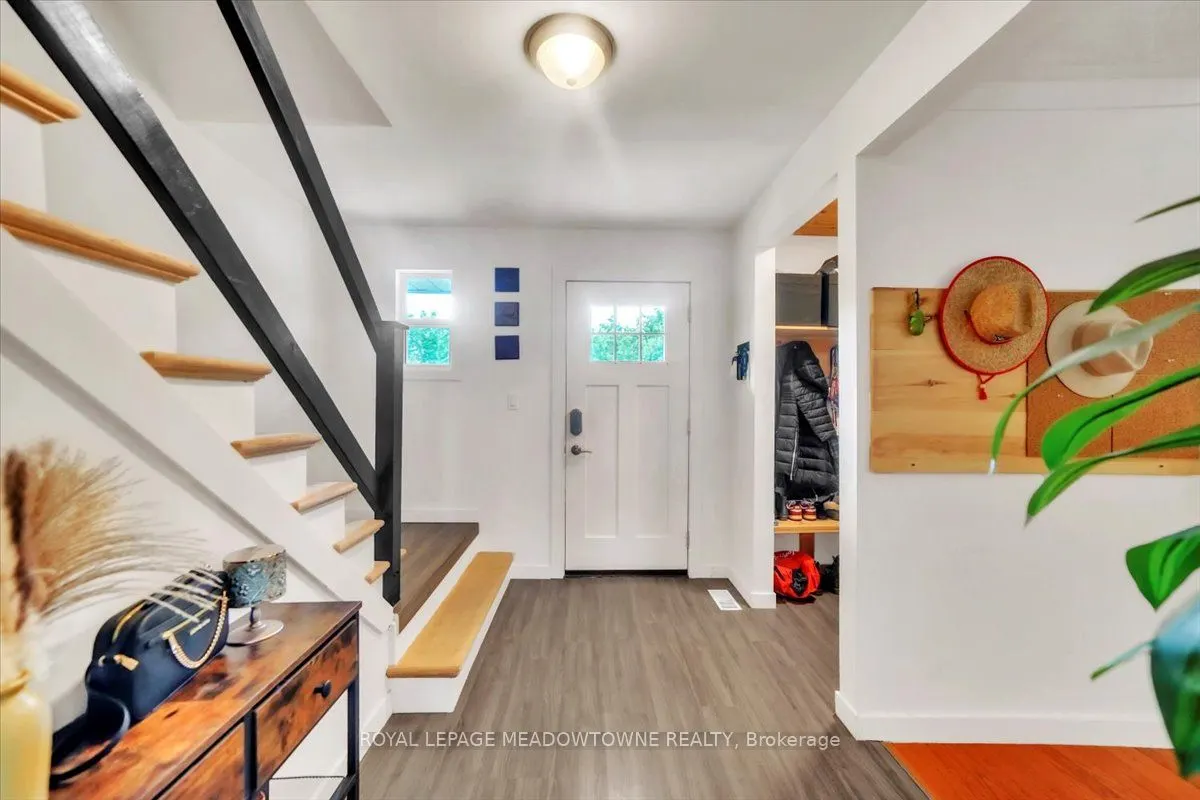336 Pineview Gardens