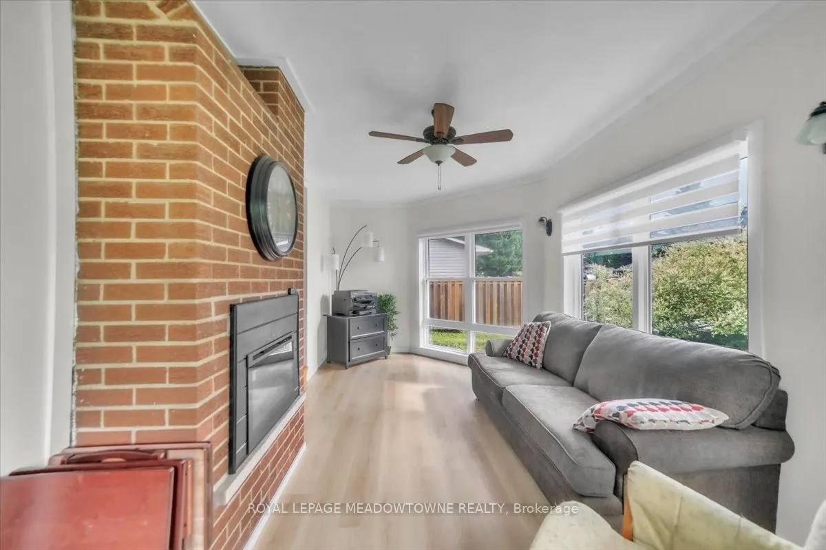 336 Pineview Gardens