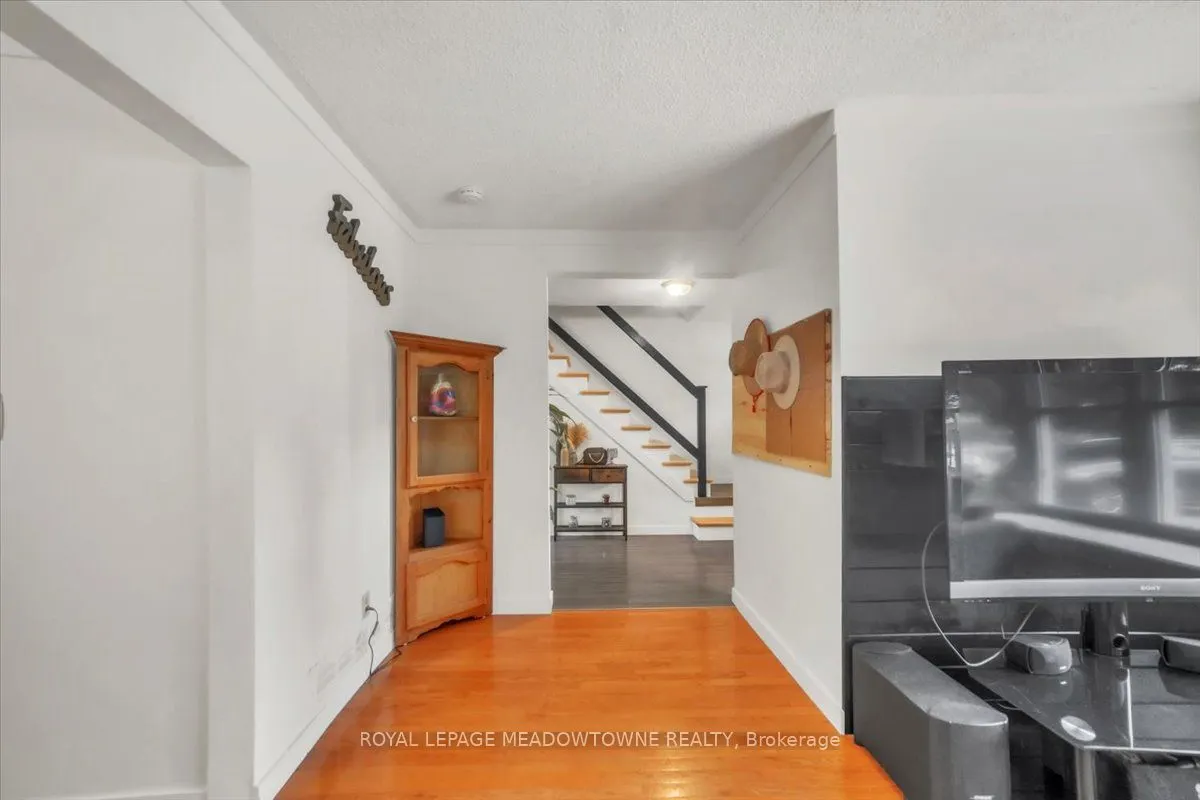 336 Pineview Gardens