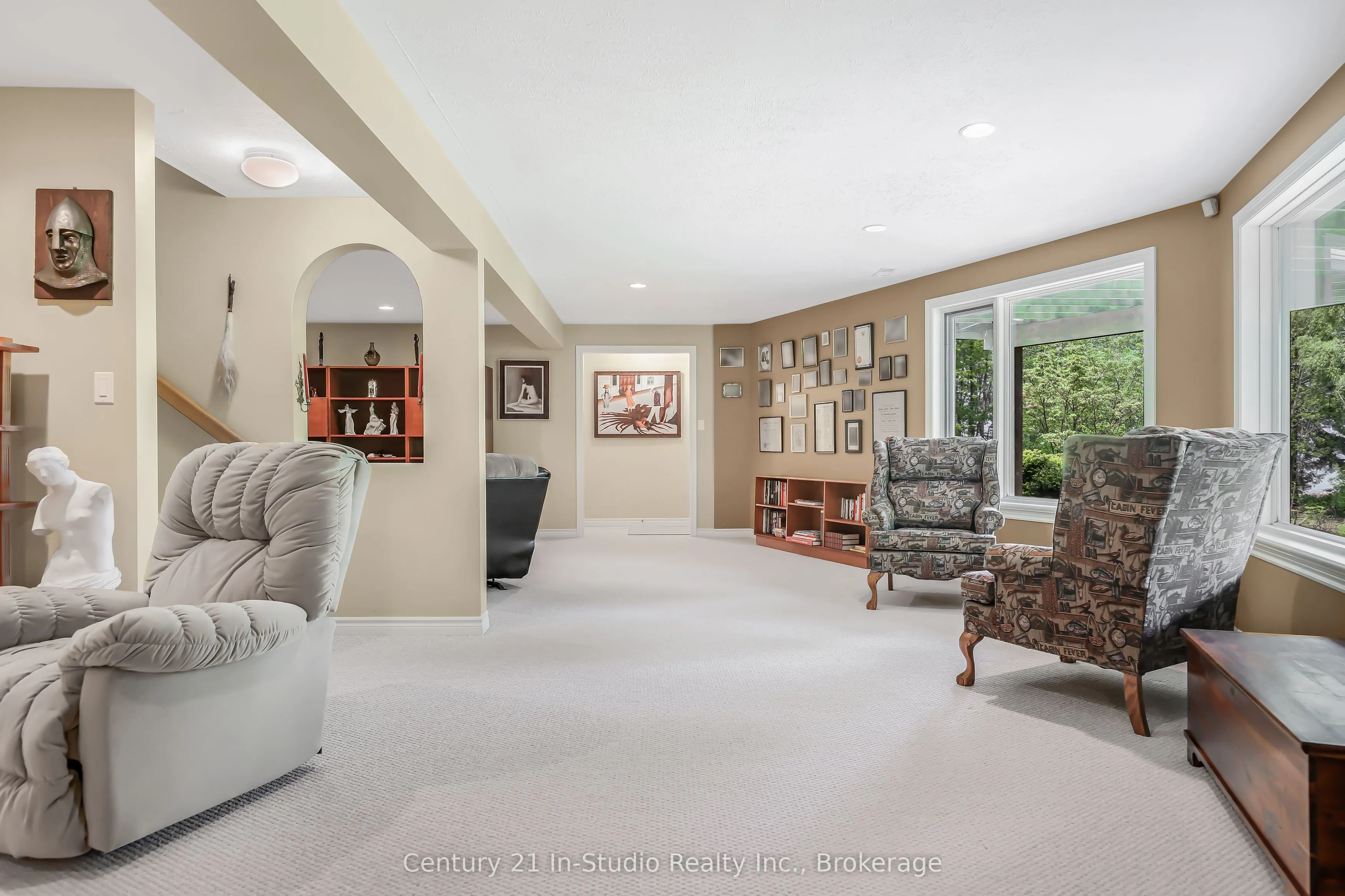504877 GREY 1 Road