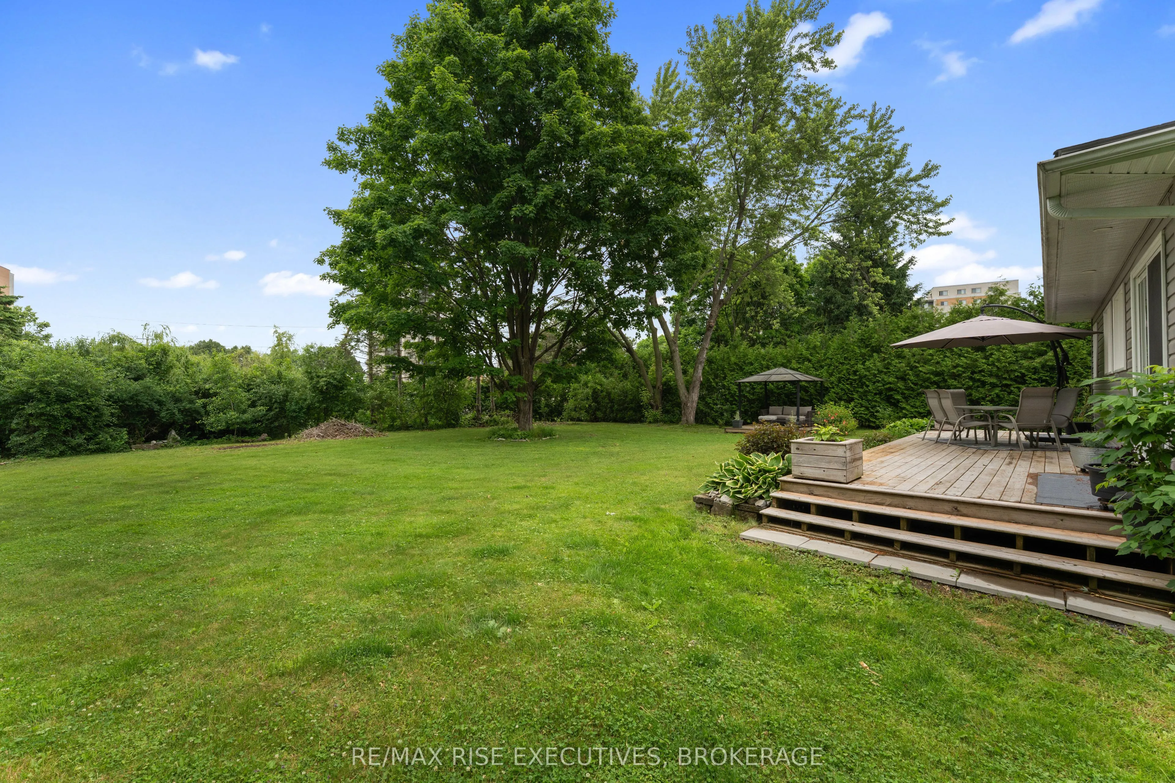 115 Fairway Hill Crescent