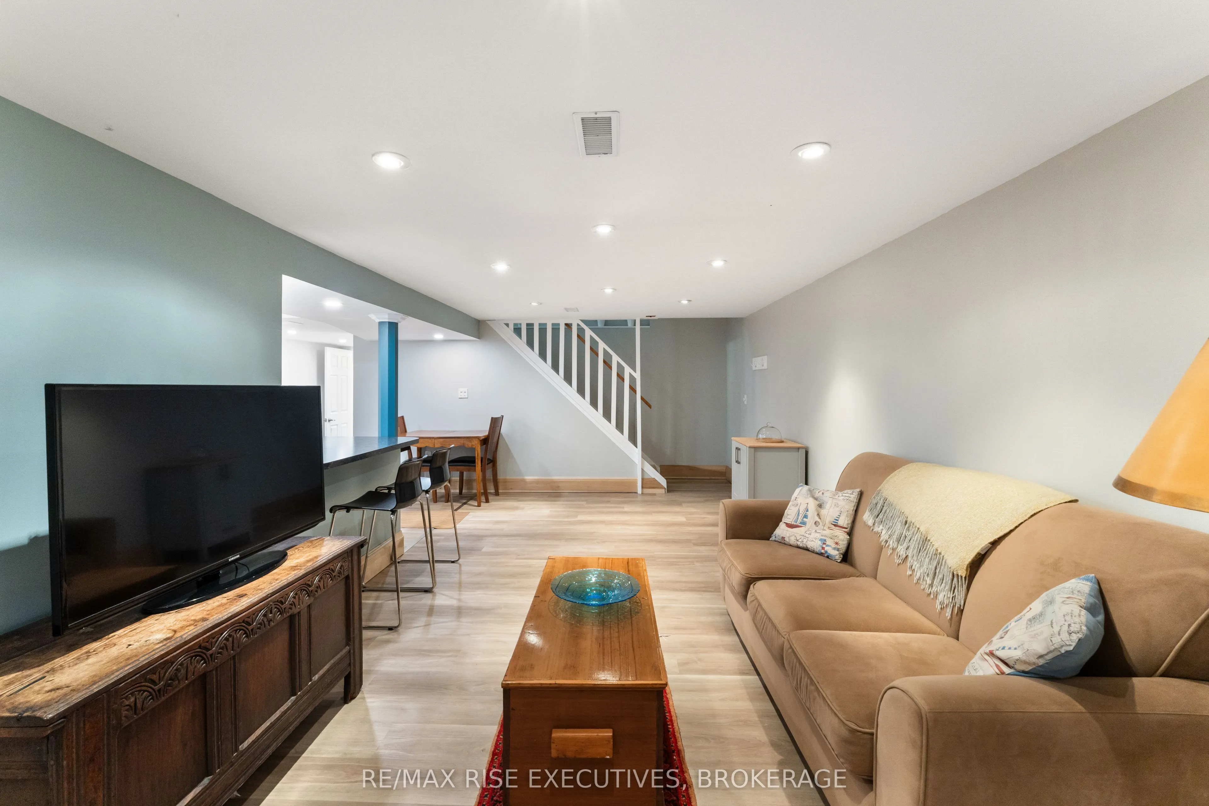 115 Fairway Hill Crescent