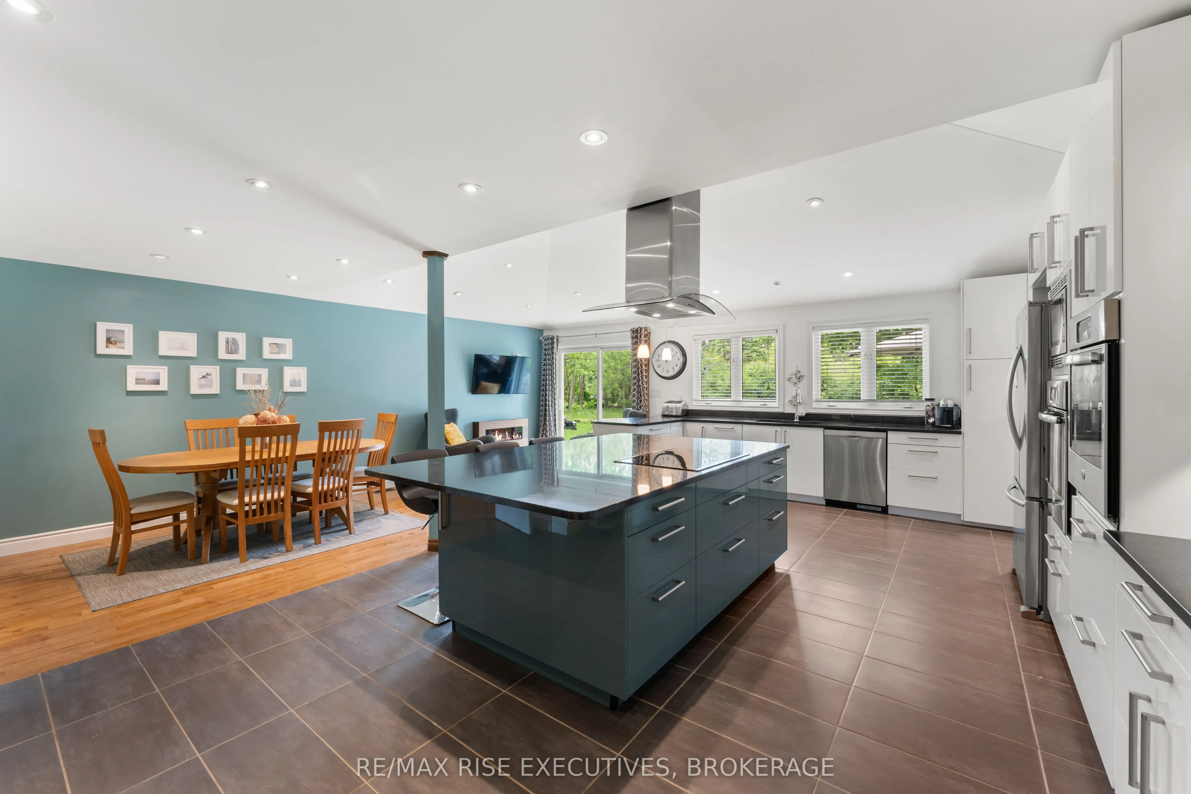 115 Fairway Hill Crescent