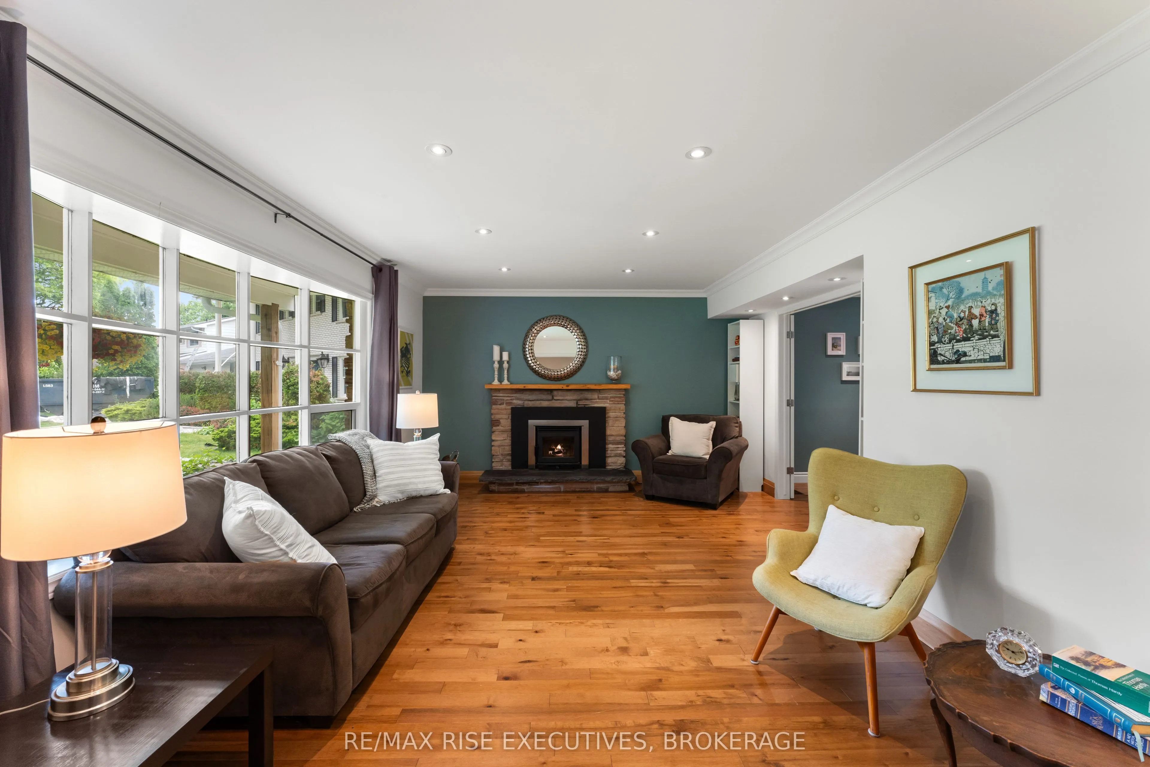 115 Fairway Hill Crescent