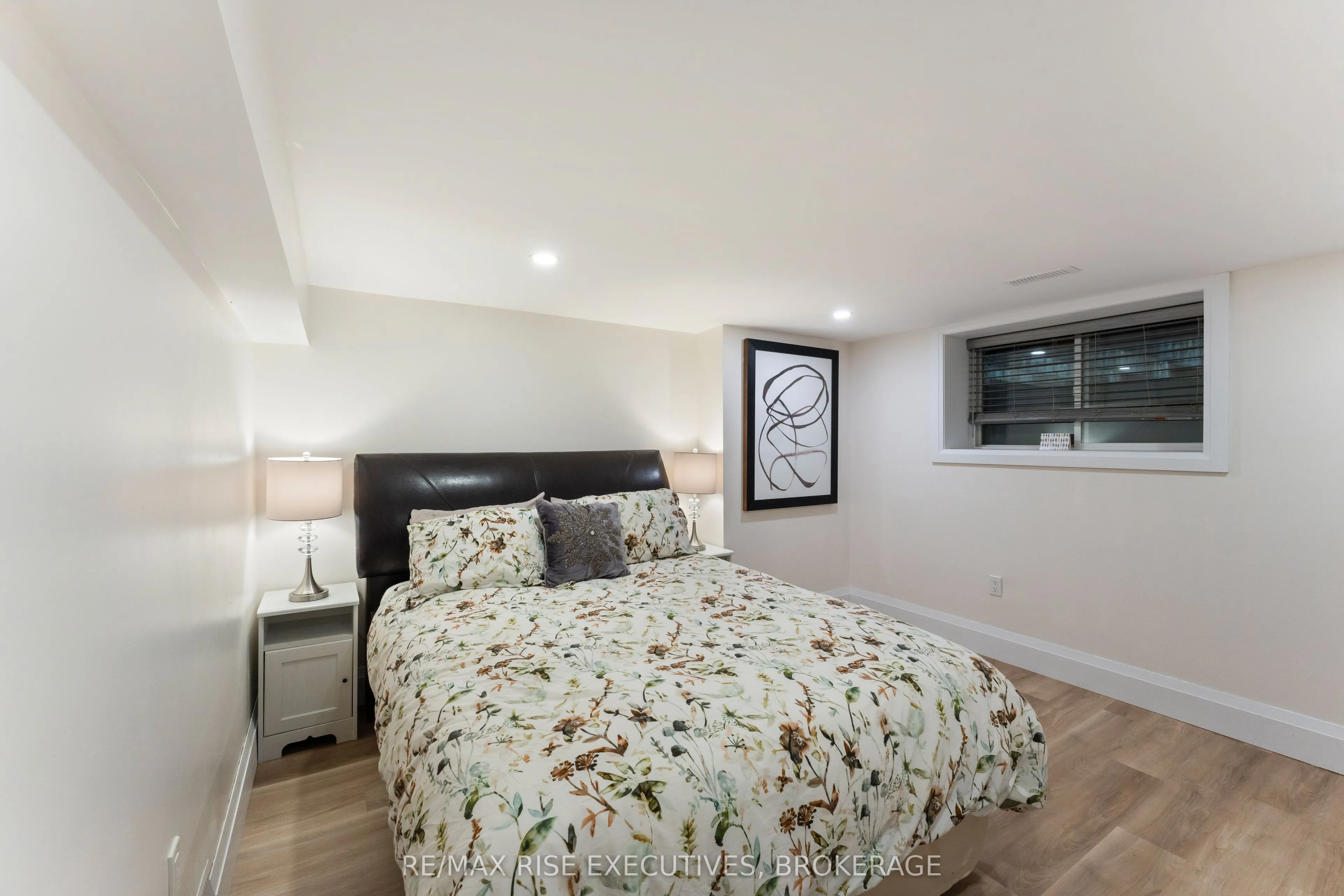 115 Fairway Hill Crescent