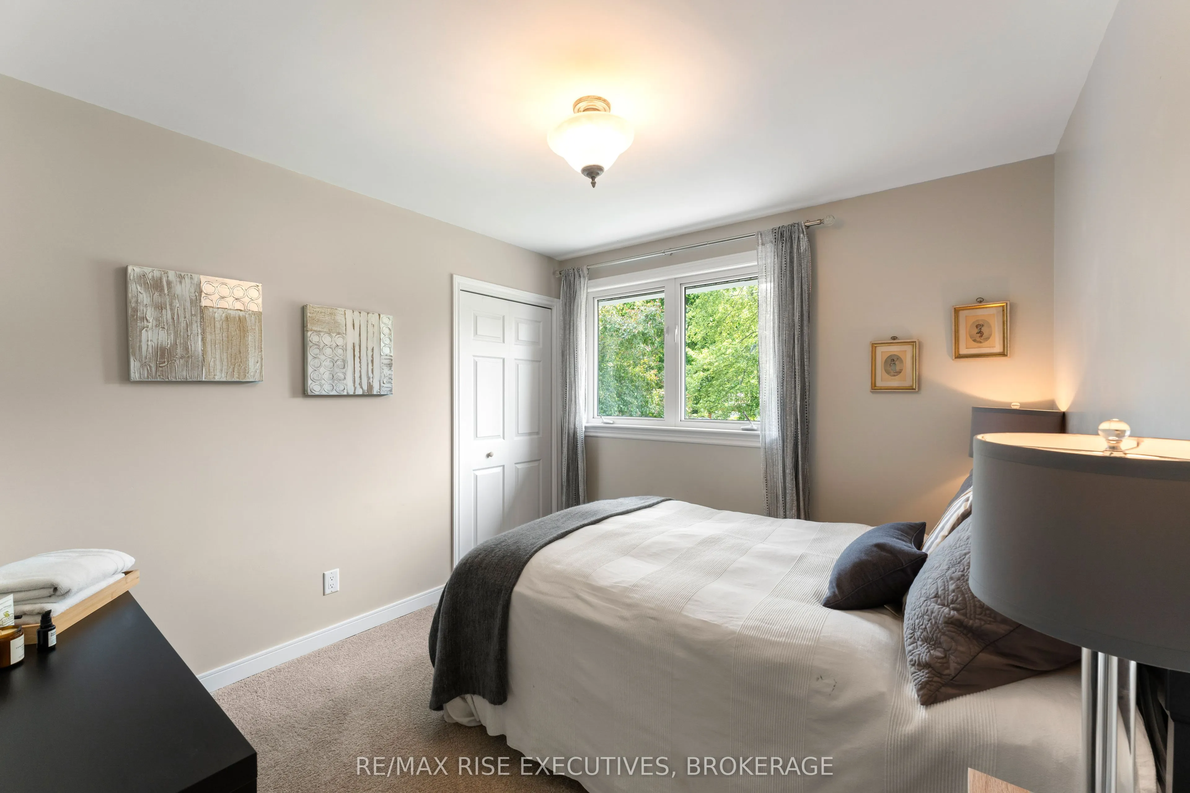 115 Fairway Hill Crescent