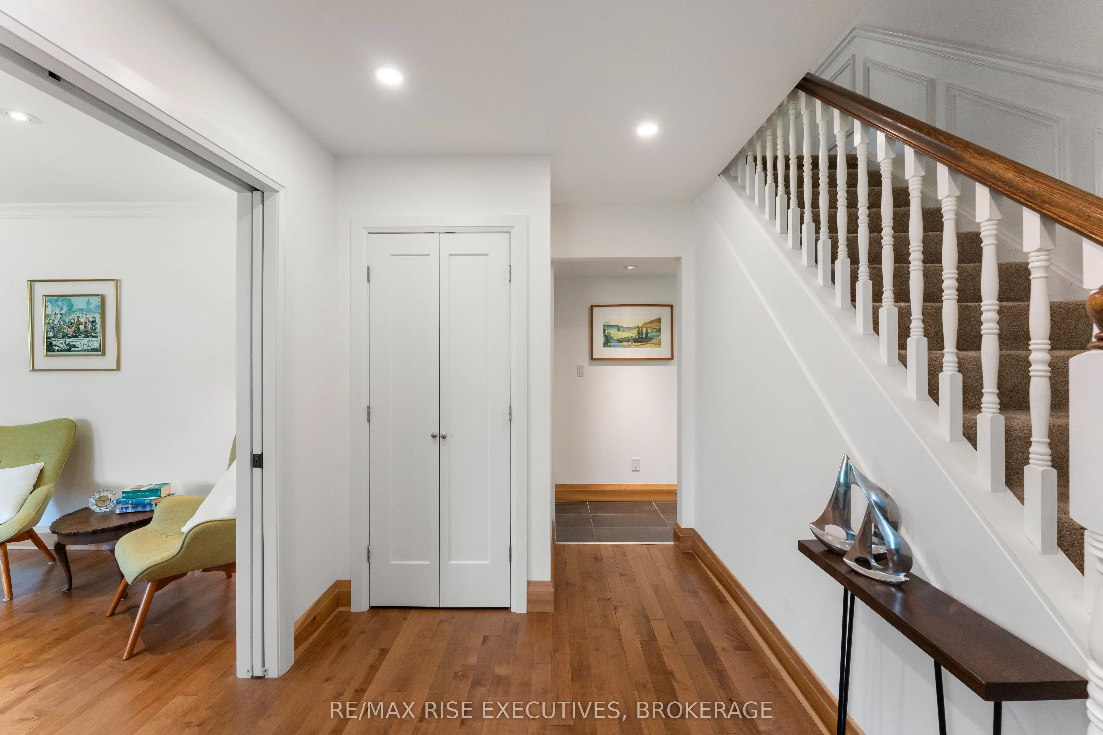 115 Fairway Hill Crescent