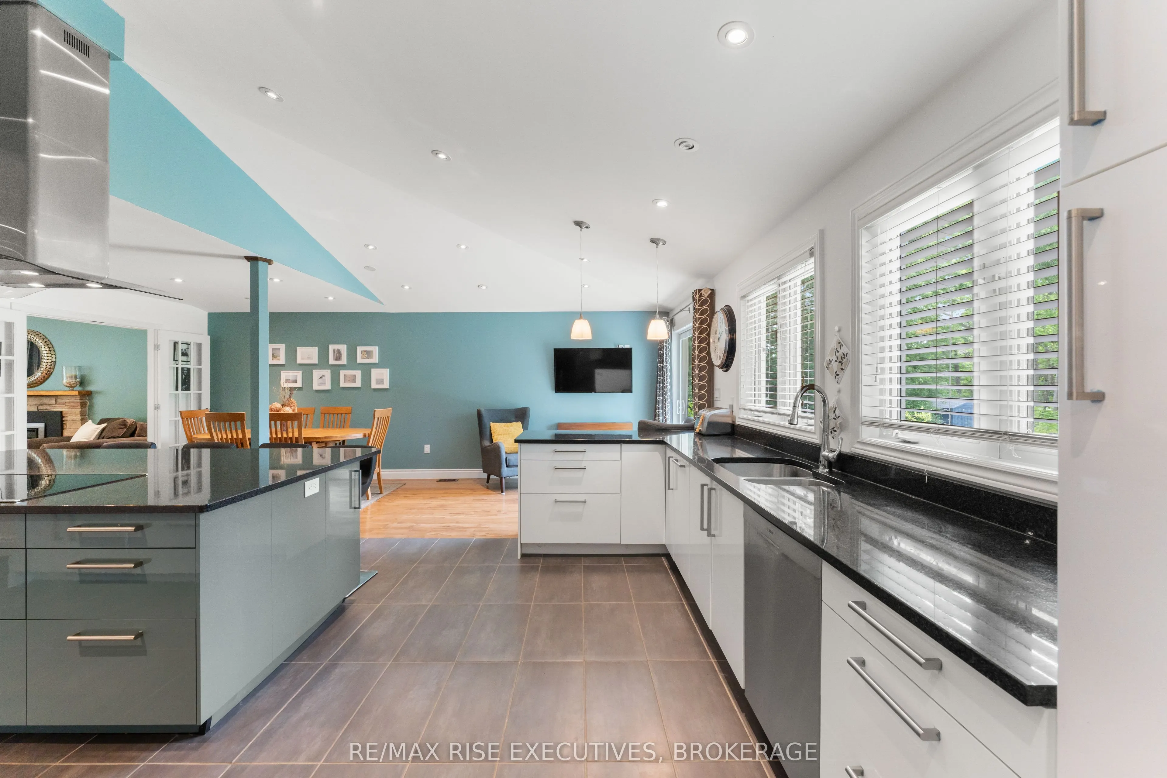 115 Fairway Hill Crescent