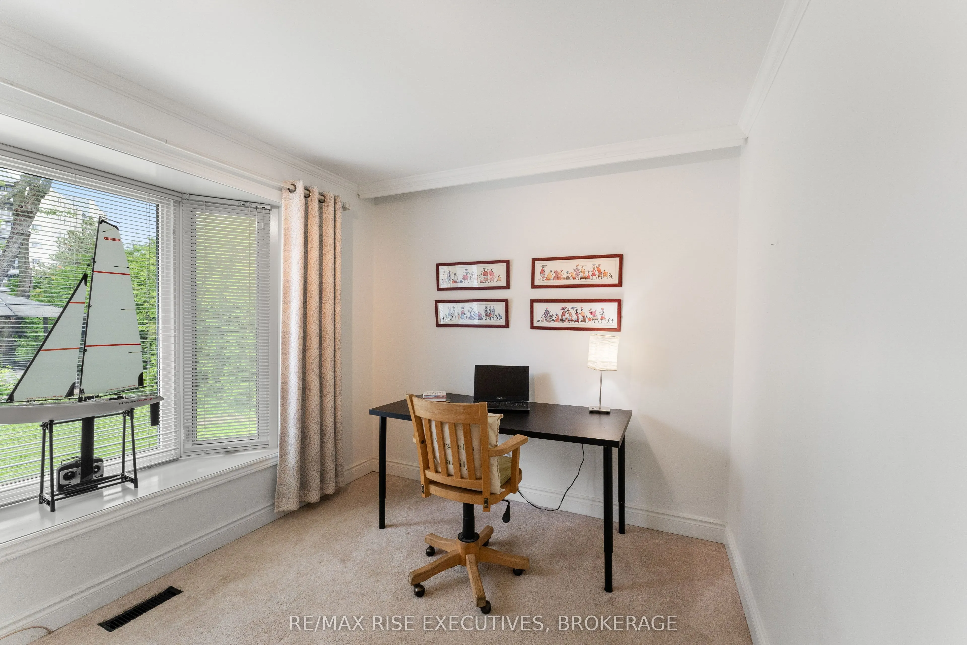 115 Fairway Hill Crescent