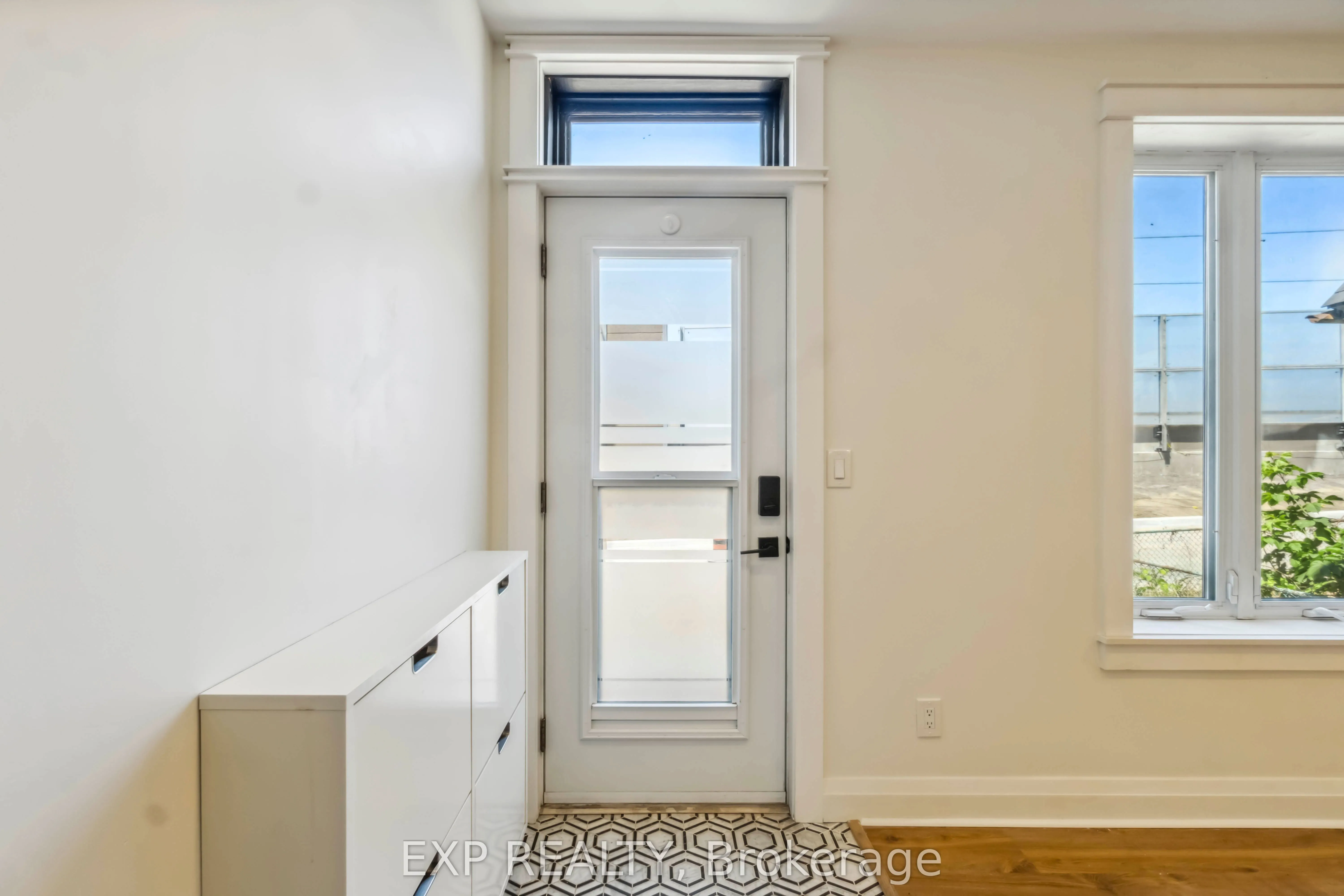 8 Orangeville Street