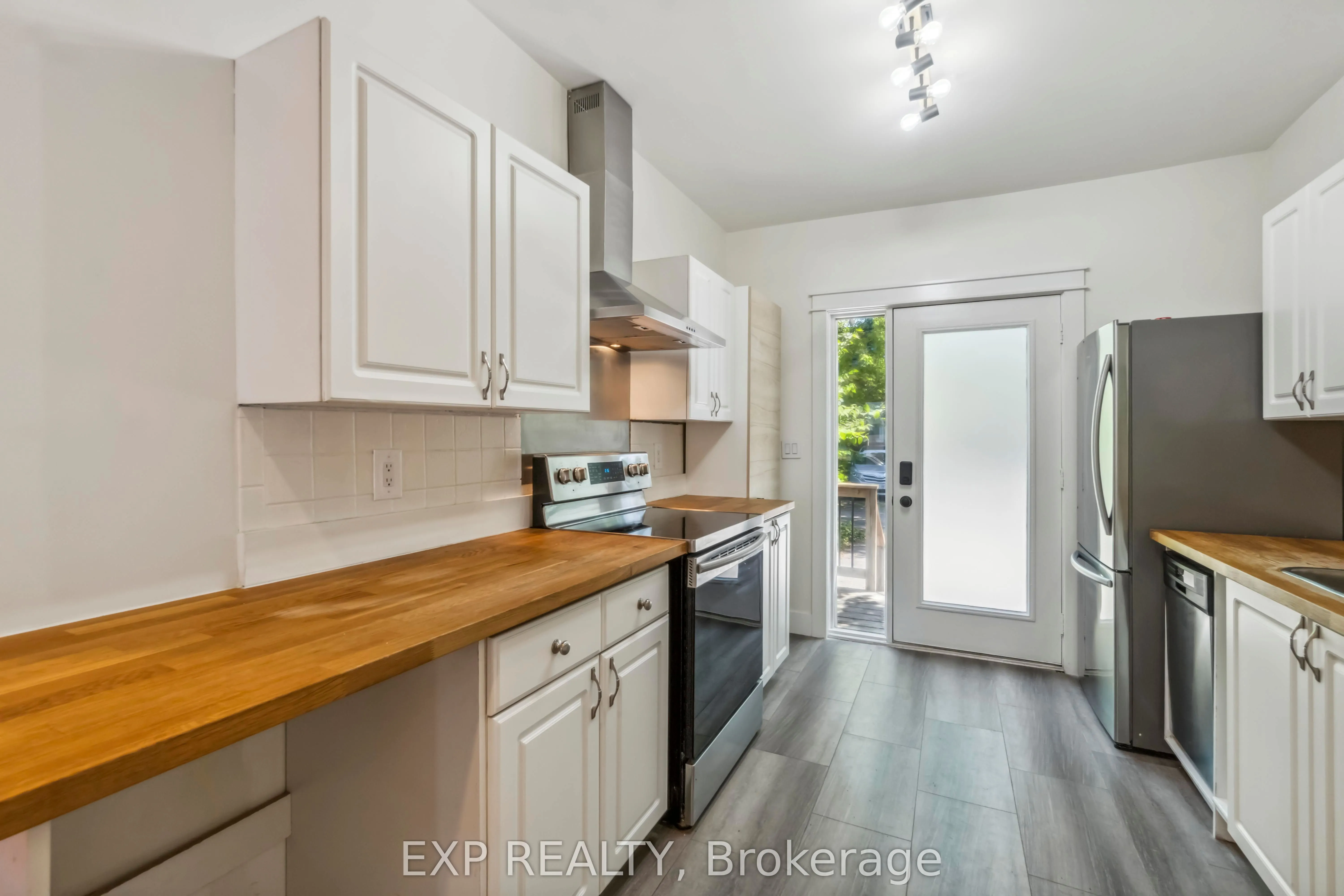 8 Orangeville Street