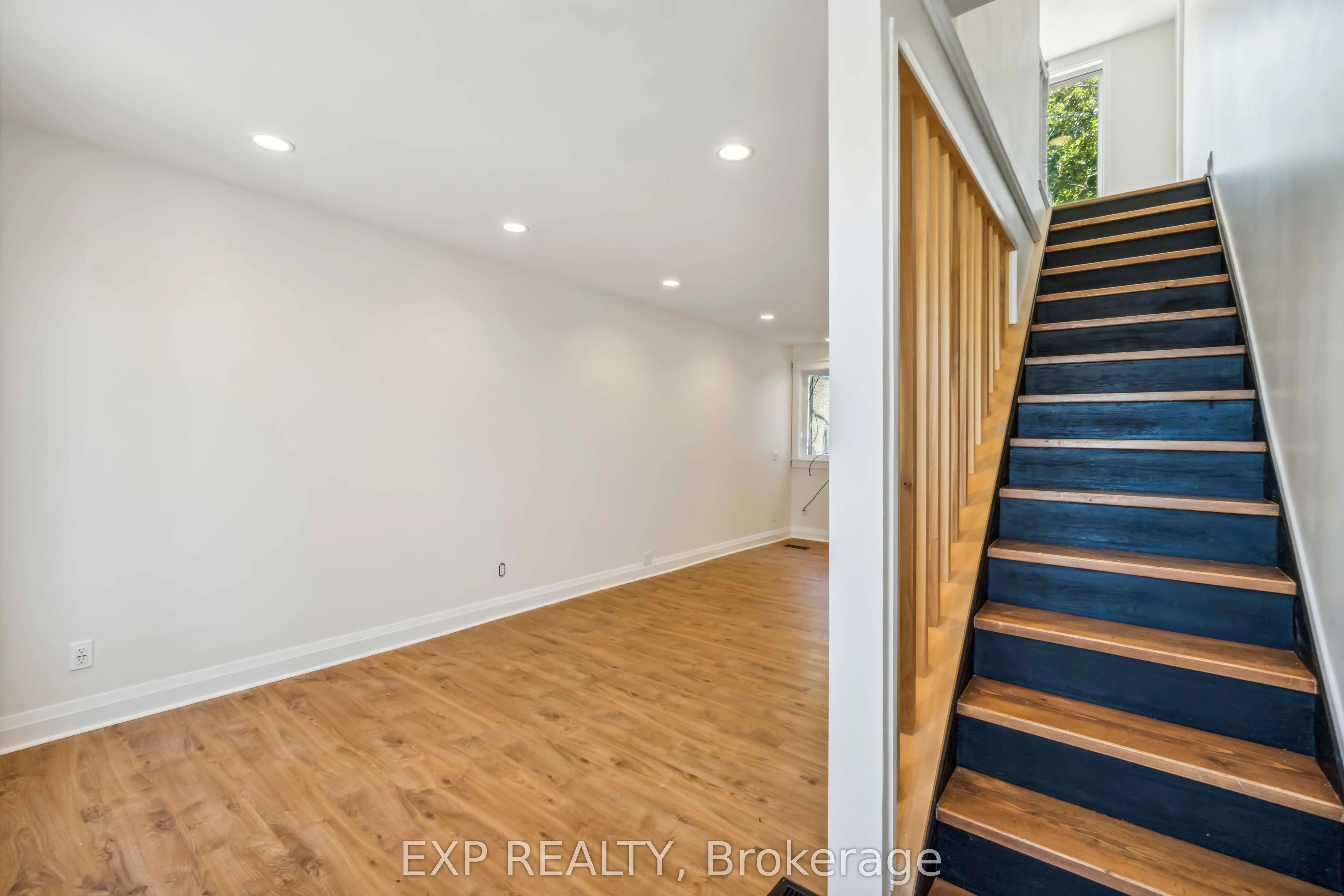 8 Orangeville Street