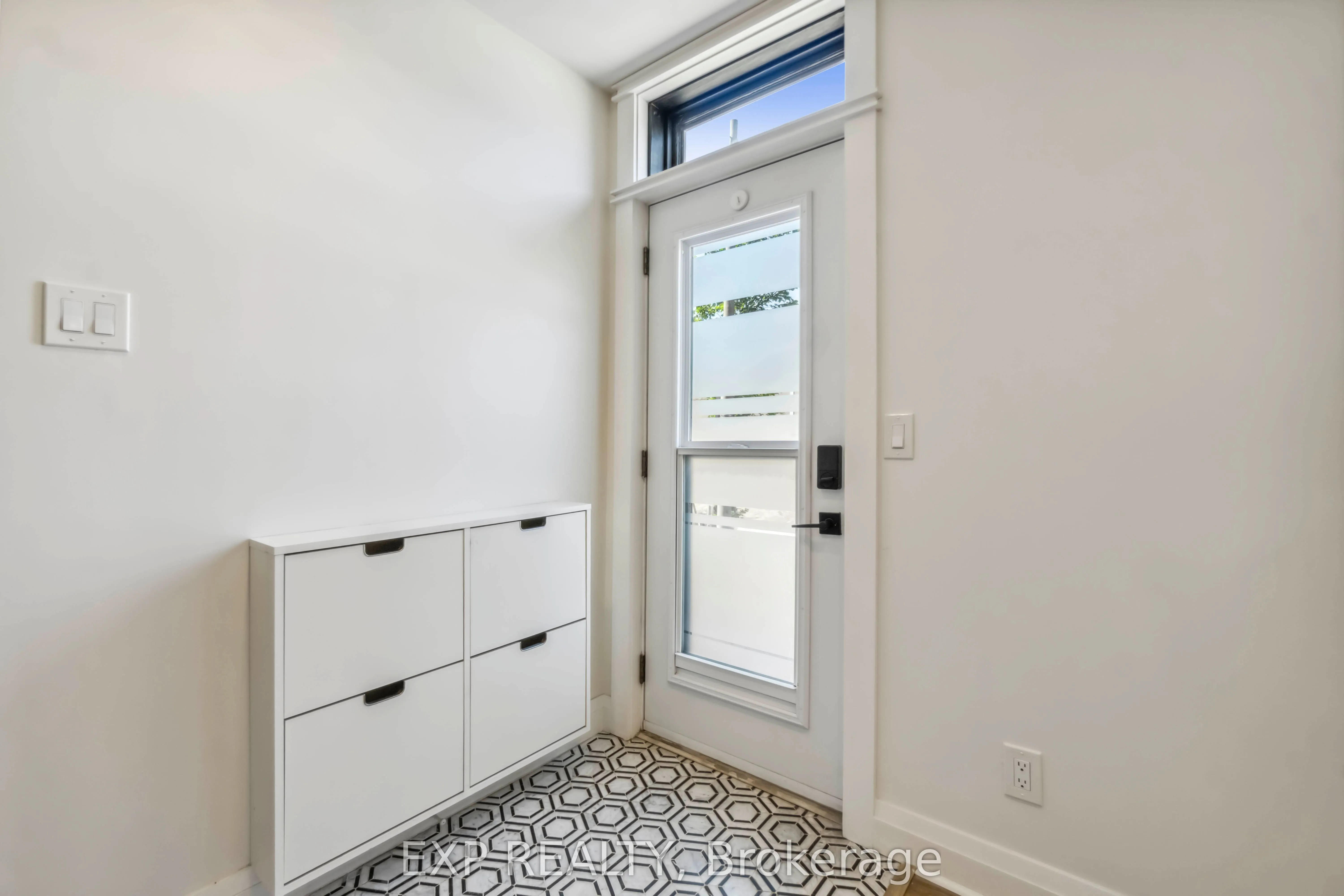 8 Orangeville Street