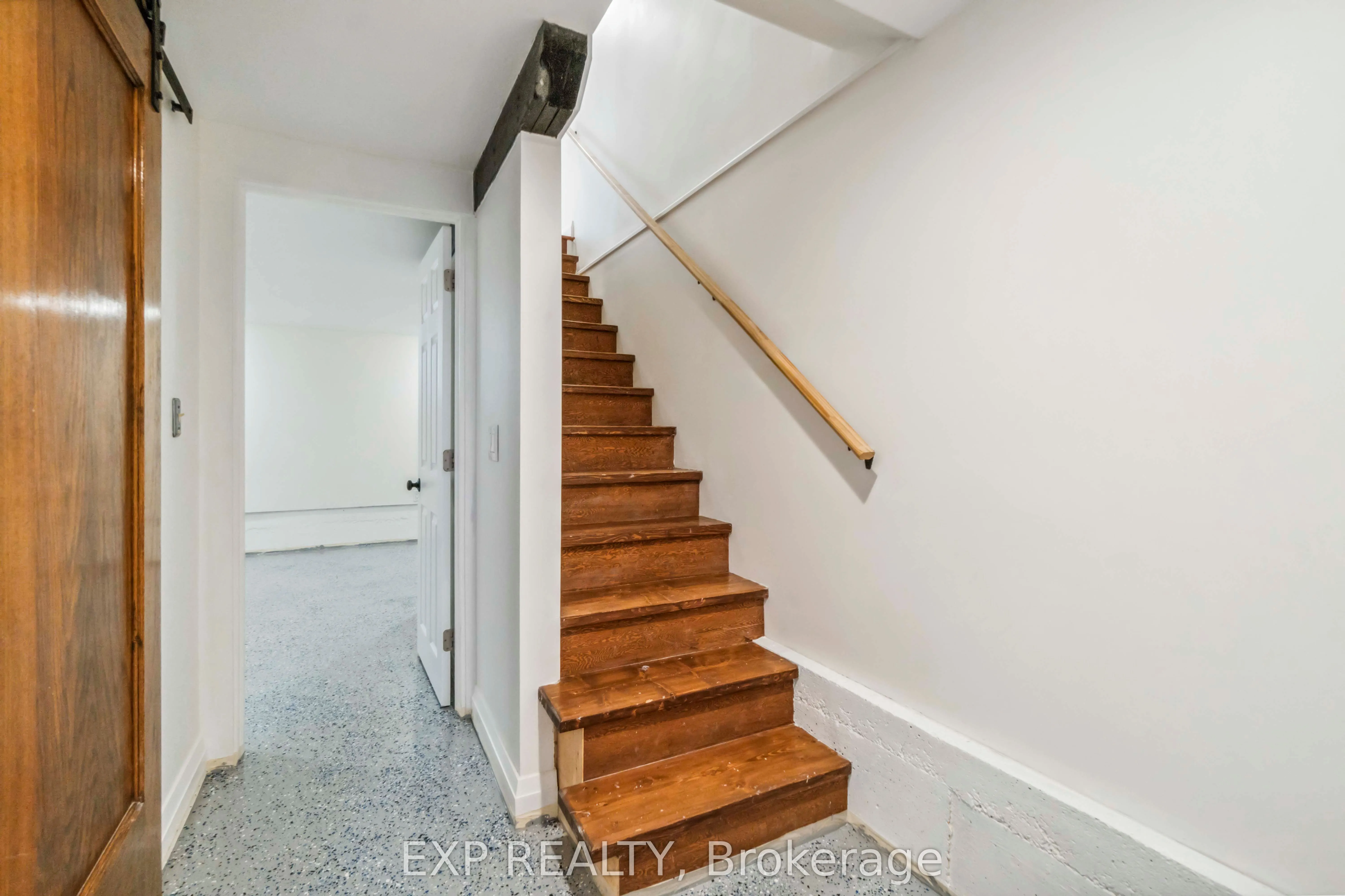 8 Orangeville Street