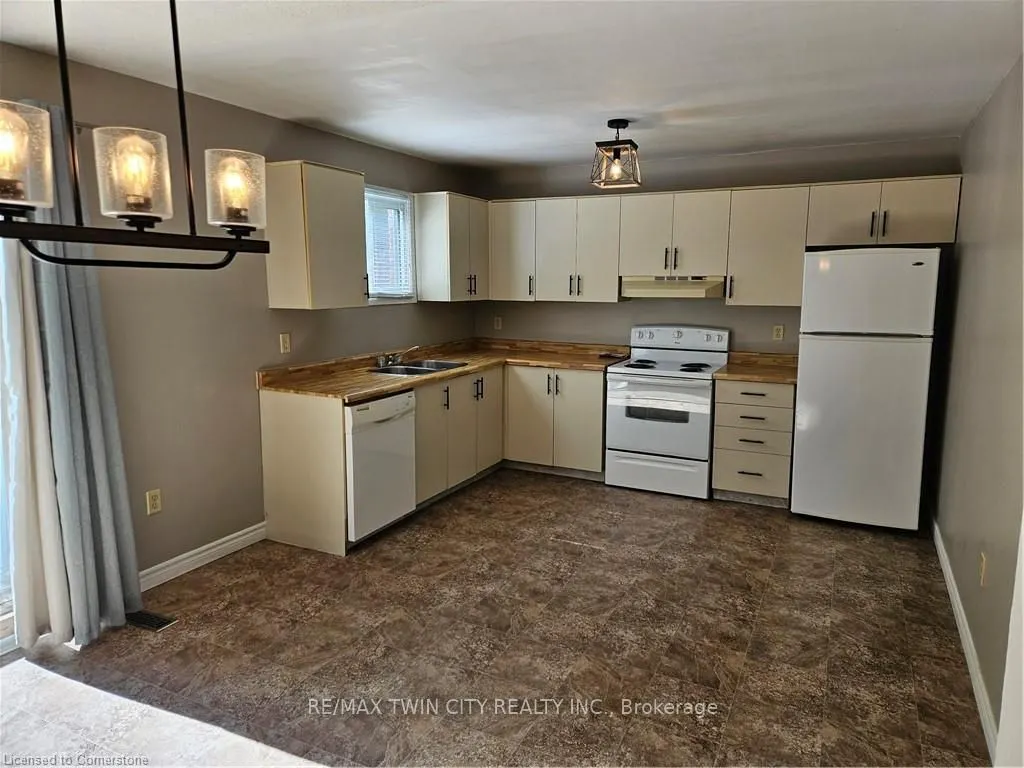 485 Springbank Avenue N, #23