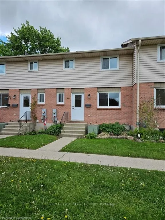 485 Springbank Avenue N, #23