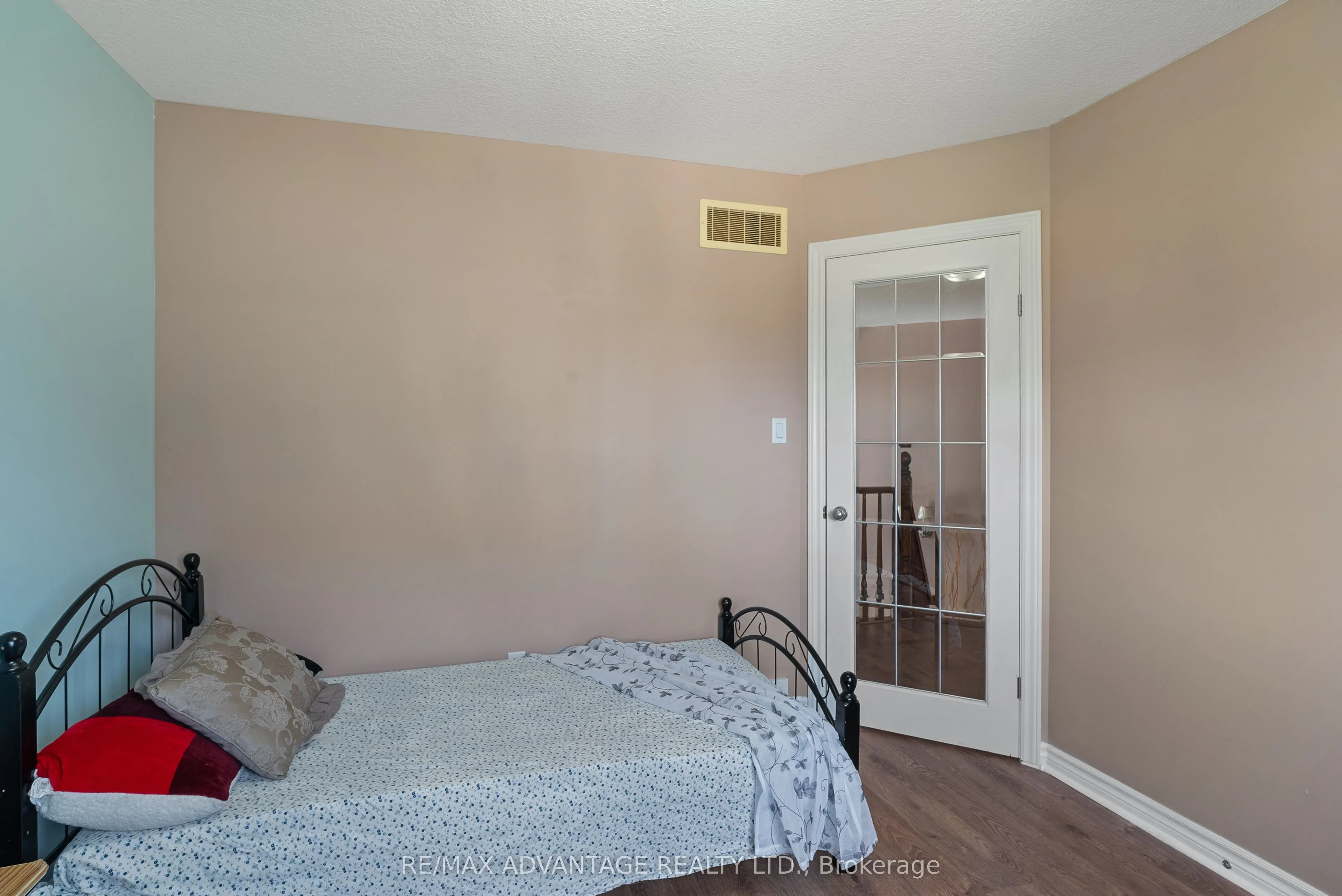 129 Thamesview Crescent
