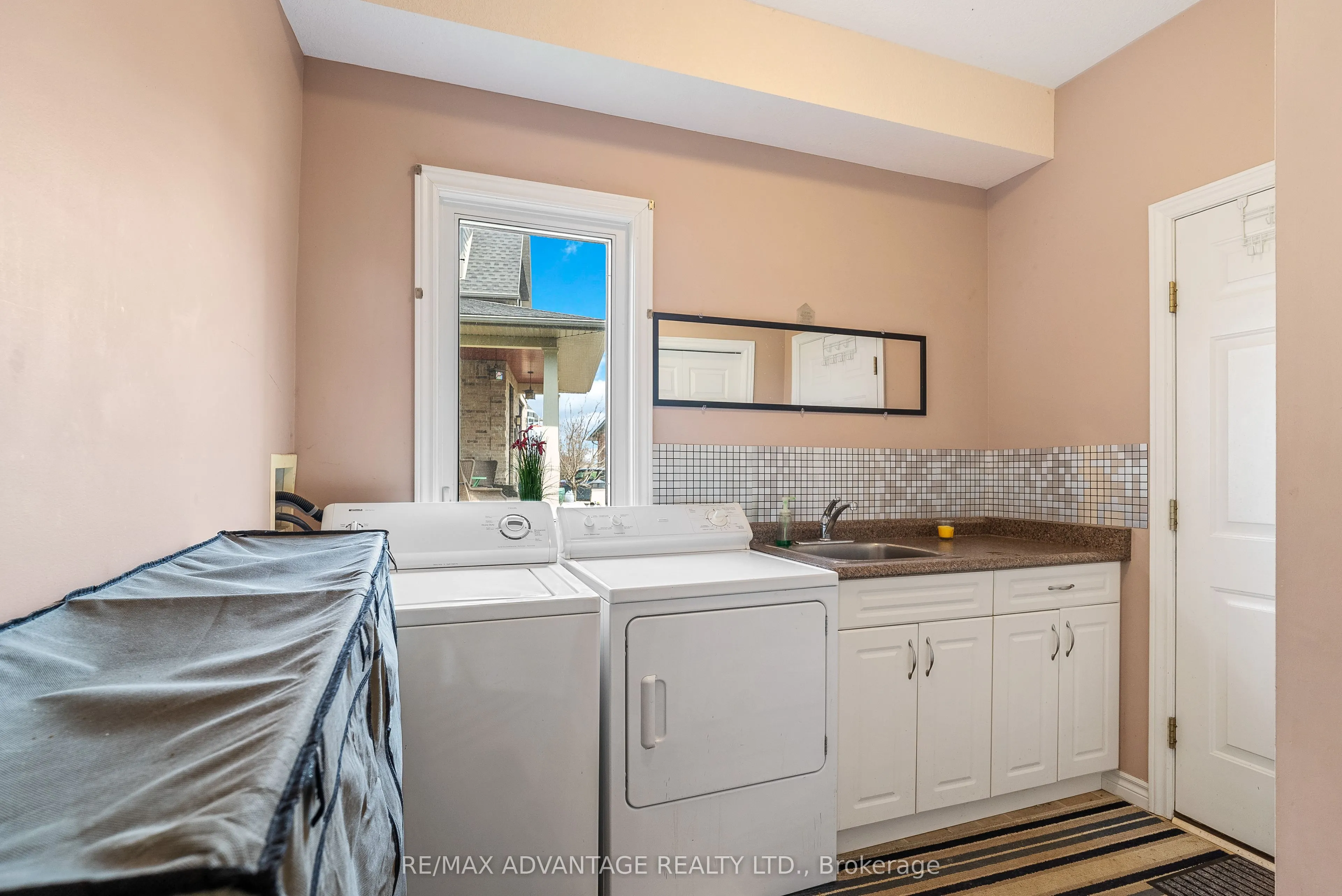 129 Thamesview Crescent