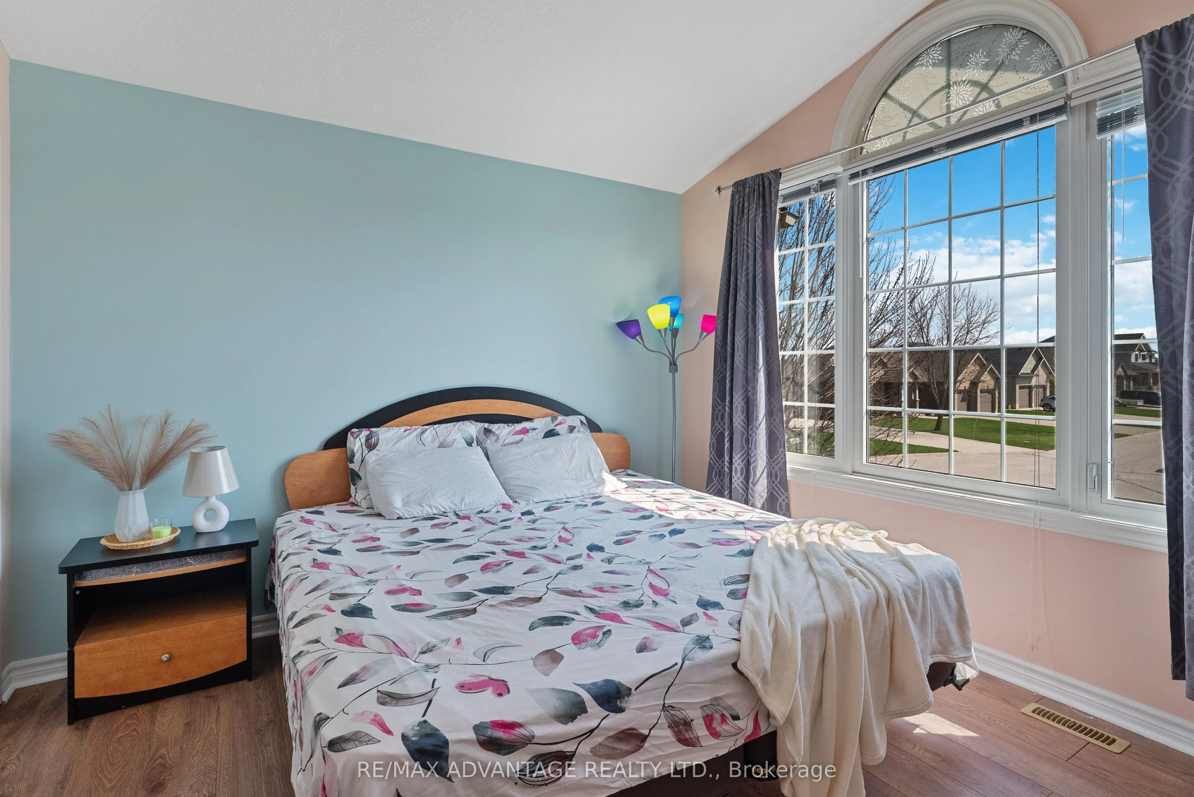 129 Thamesview Crescent