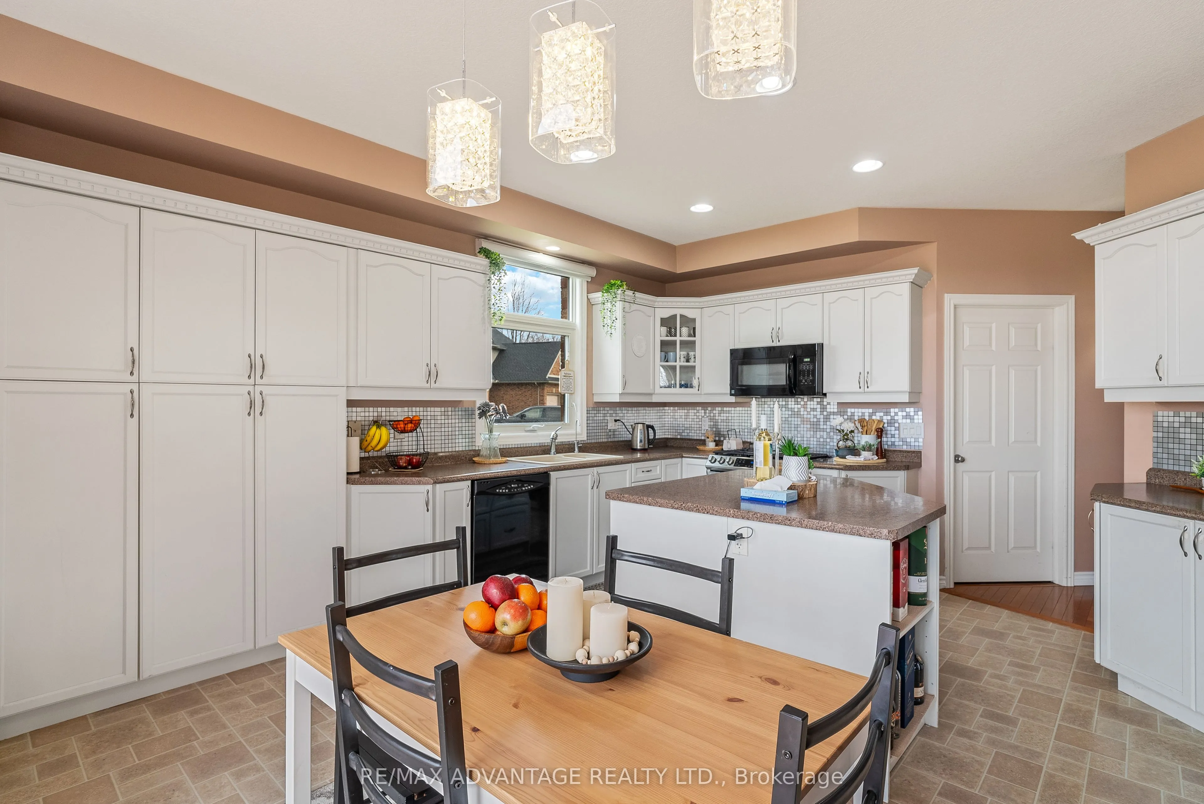 129 Thamesview Crescent