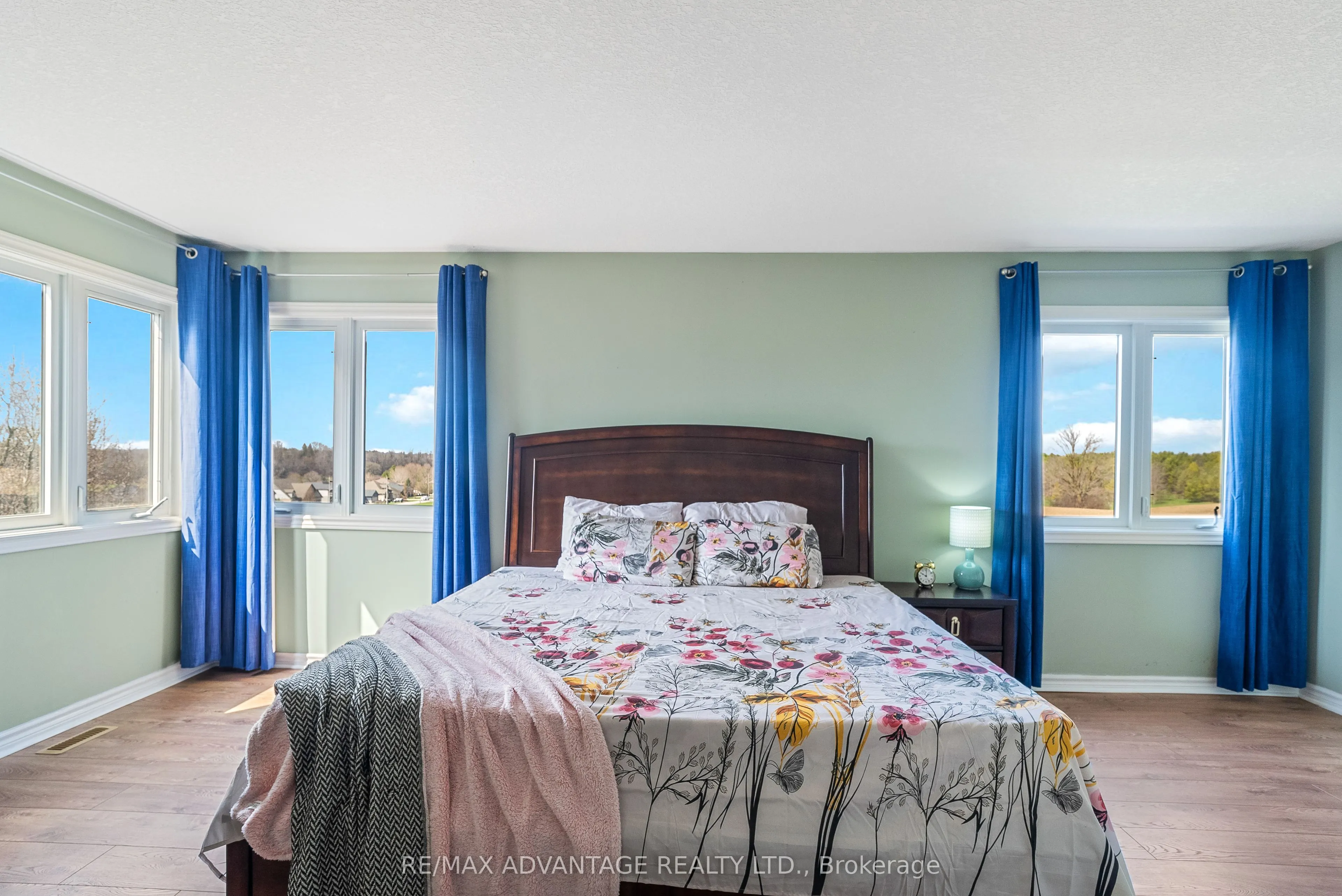 129 Thamesview Crescent