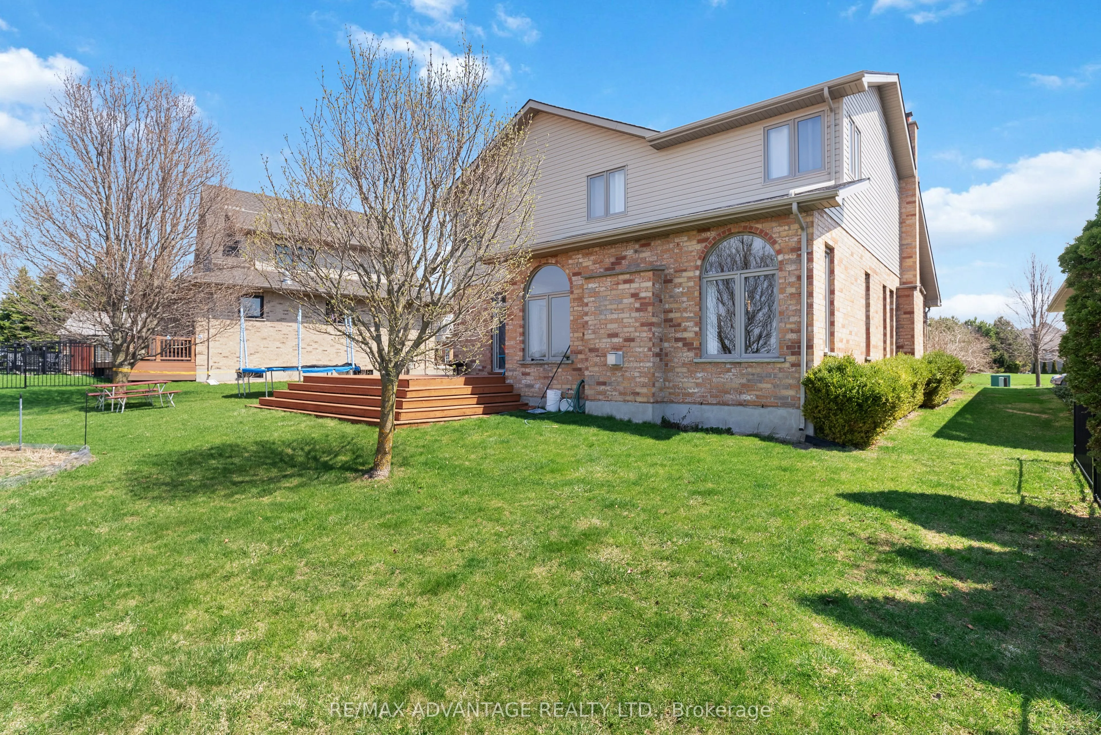 129 Thamesview Crescent