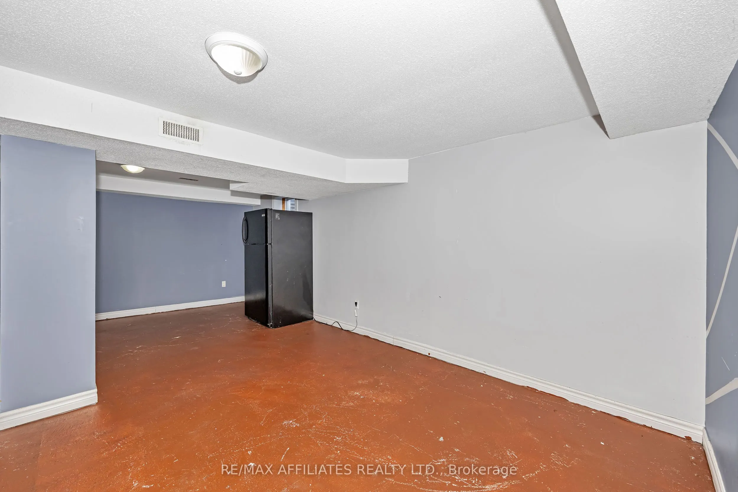 392 Garden Glen Private, #67