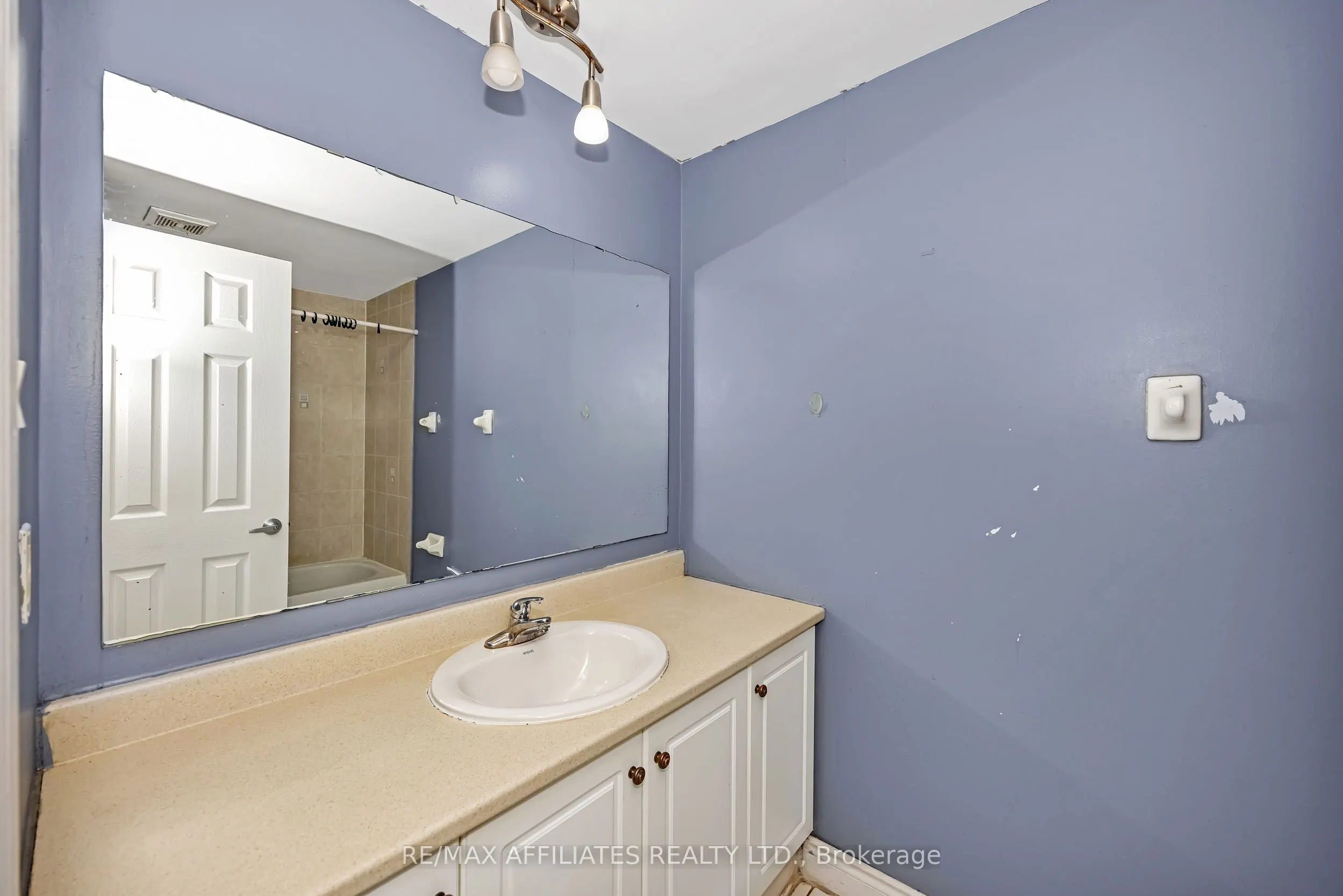 392 Garden Glen Private, #67