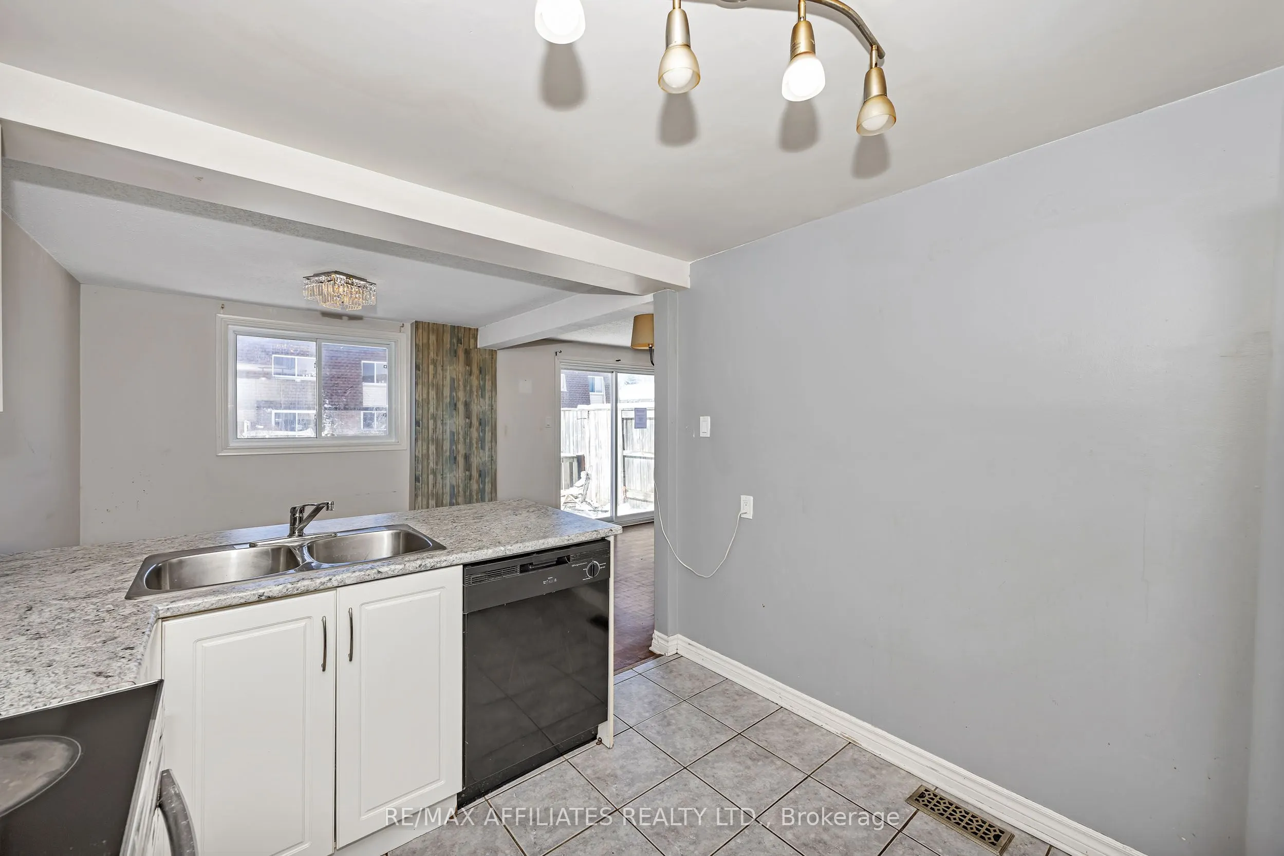 392 Garden Glen Private, #67