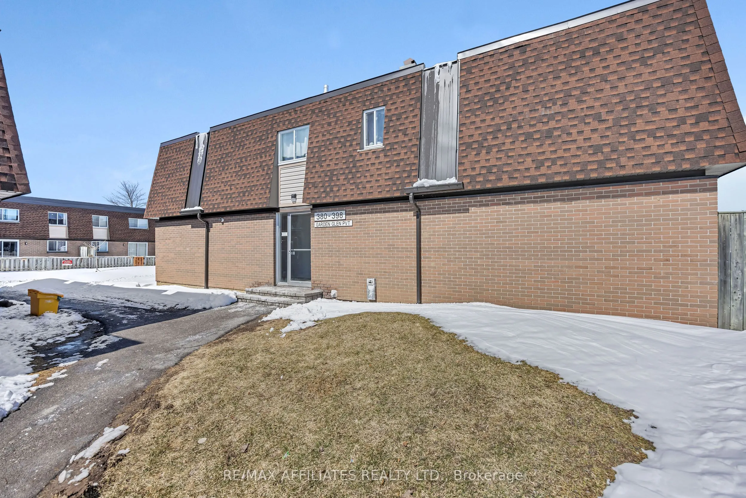 392 Garden Glen Private, #67