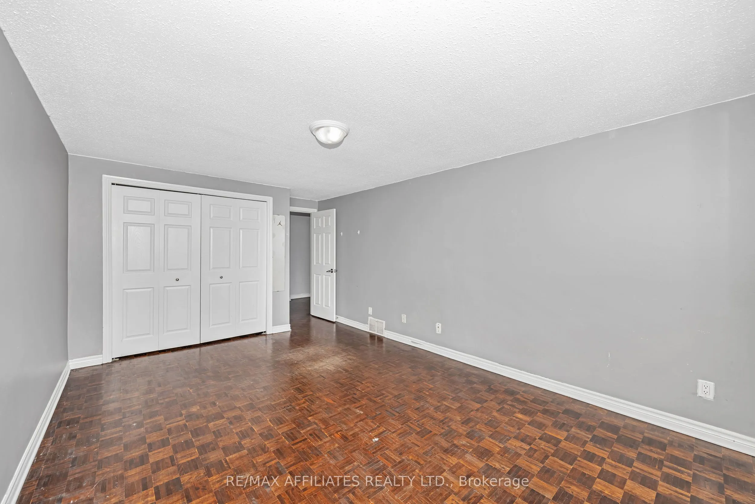 392 Garden Glen Private, #67