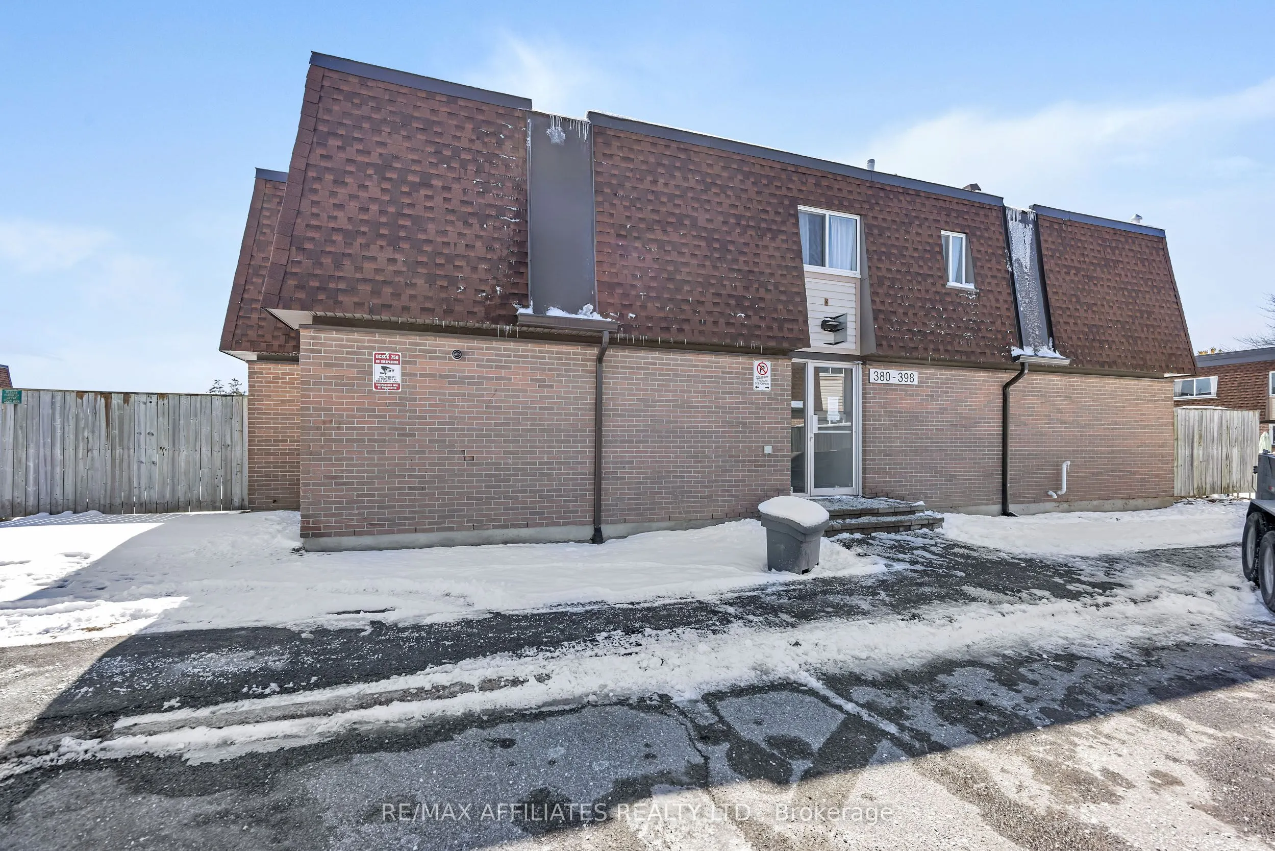 392 Garden Glen Private, #67
