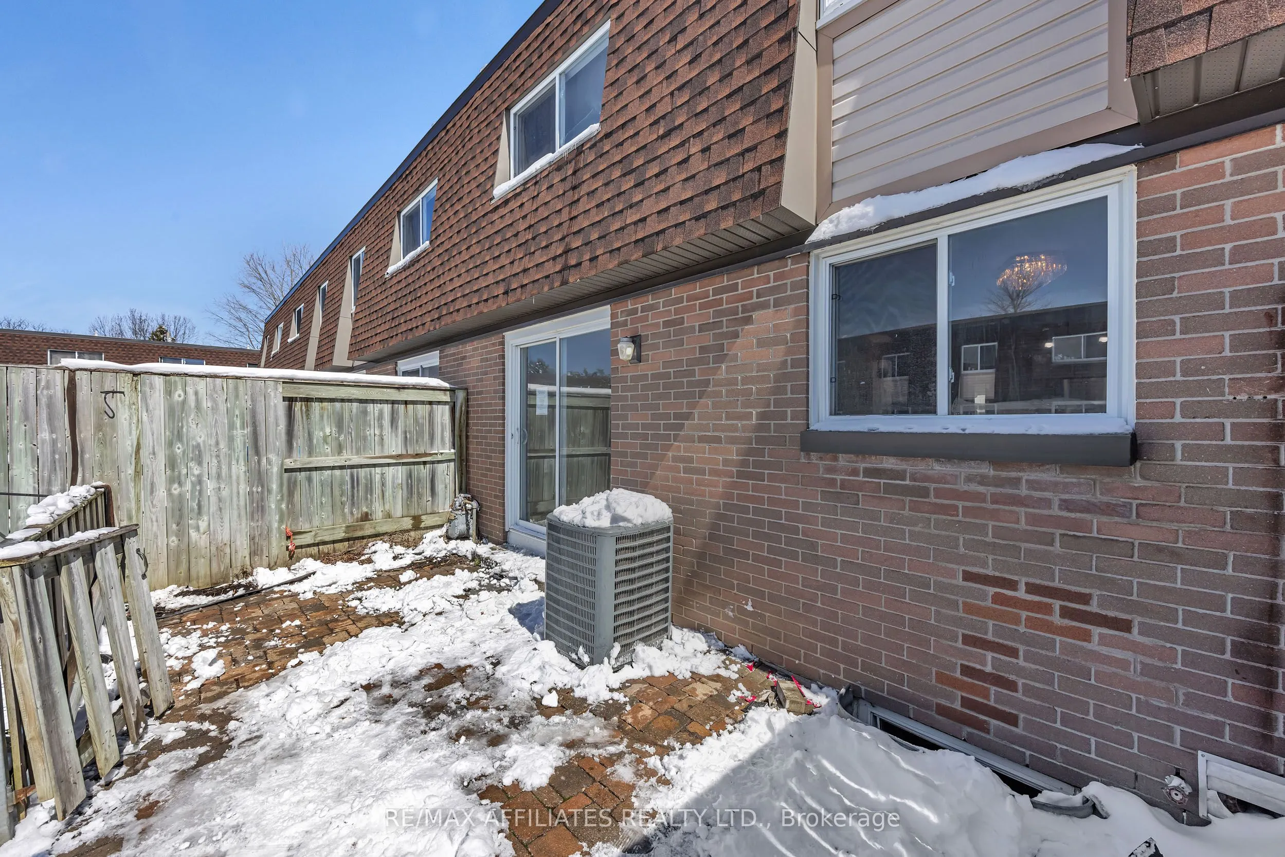 392 Garden Glen Private, #67